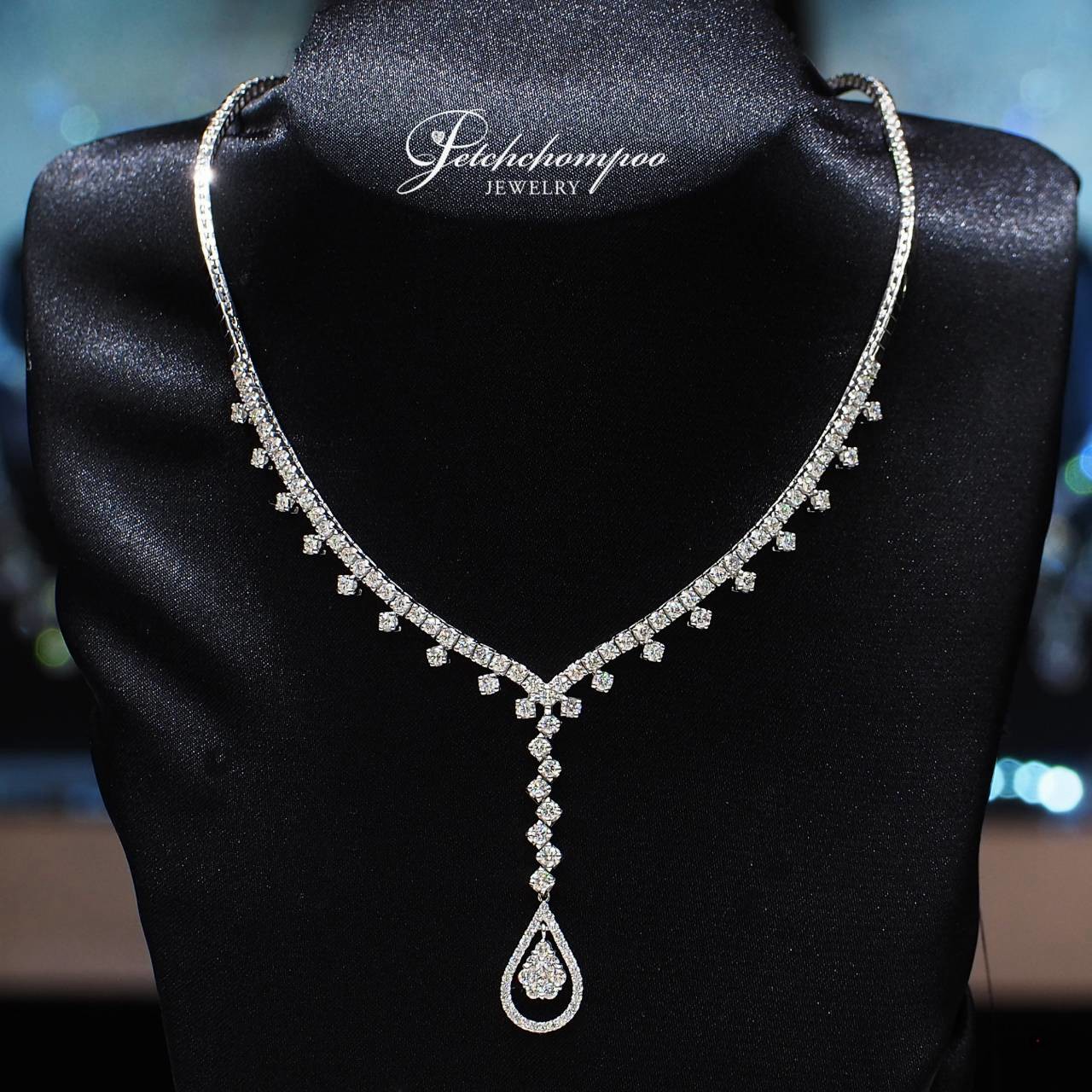 [31140] Fringe Diamond Statement Necklace, totaling 4.85 carats  349,000 