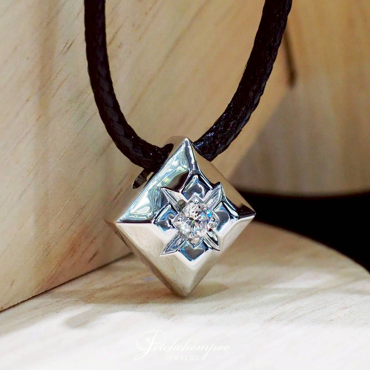 [30695] จี้เพชร Apex Star Emblem ดีไซน์เรขาคณิต  29,000 