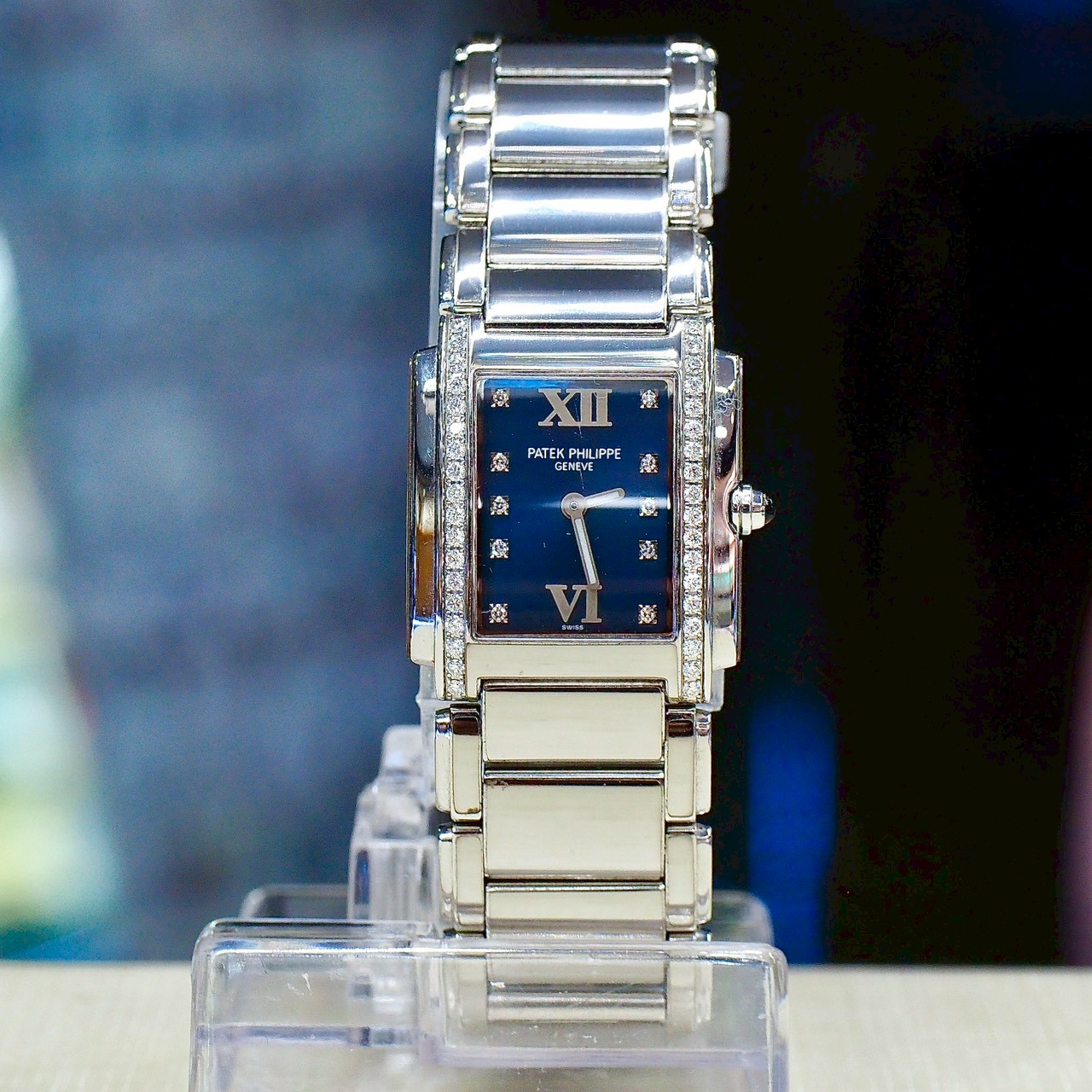 [30384] Patek Philippe Twenty 4 4910/10   (Blue Dial)  288,000 