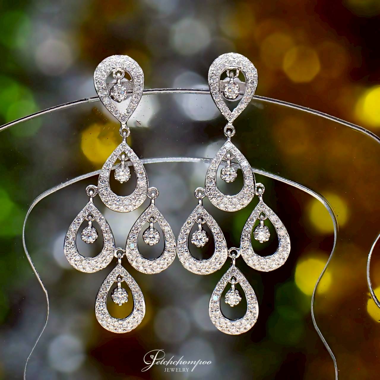 [30476] Diamond Cascade Elegance™  Diamond Earrings  129,000 