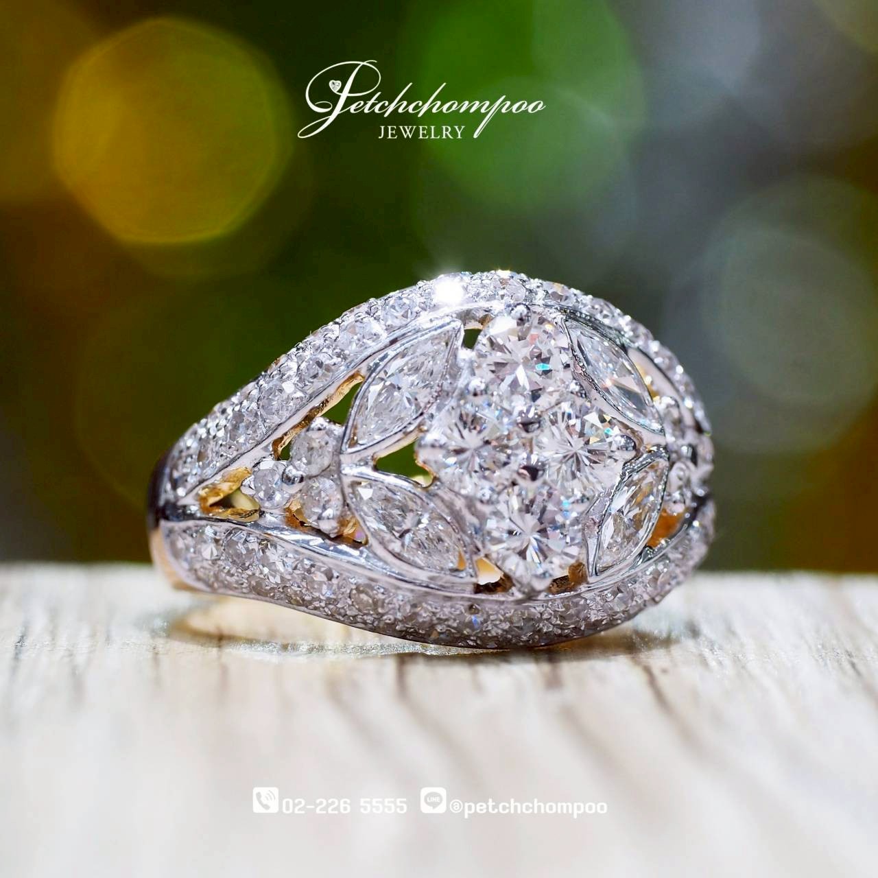 [30269] Diamond Blooming Grace™ Total 1.84 carat Floral-Inspired Diamond Ring  69,000 
