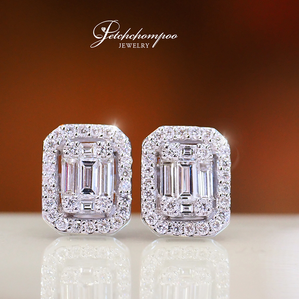 [27371] emerald cut diamond earrings  59,000 