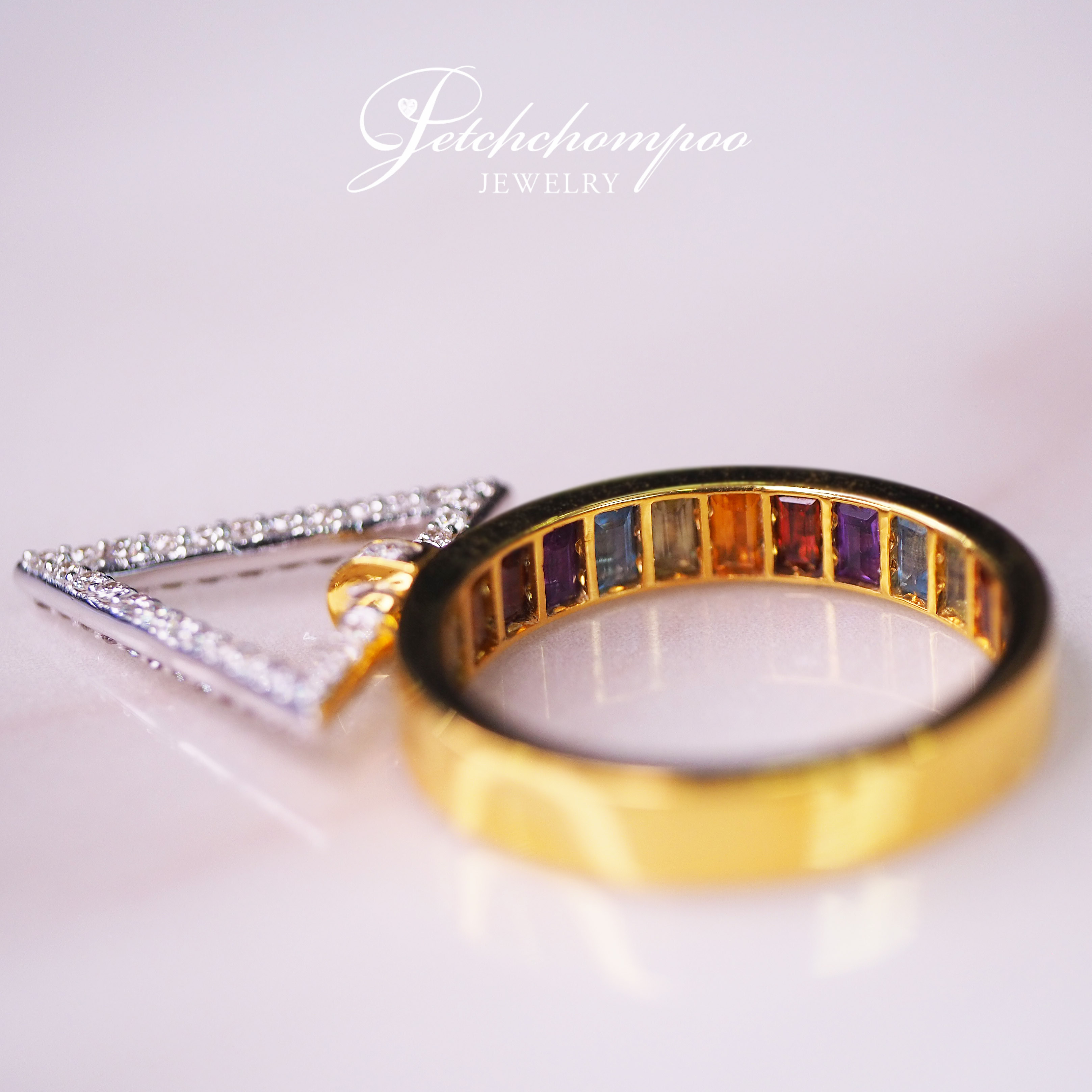[25947] Diamond with Multicolor Stone Ring  39,000 