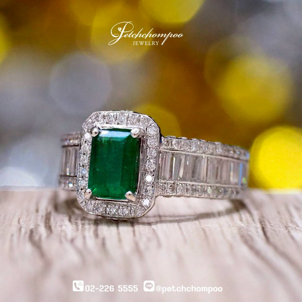 [29908] “Emerald Radiance™” Ring – 1.03 ct Natural Emerald with Diamond Halo  79,000 
