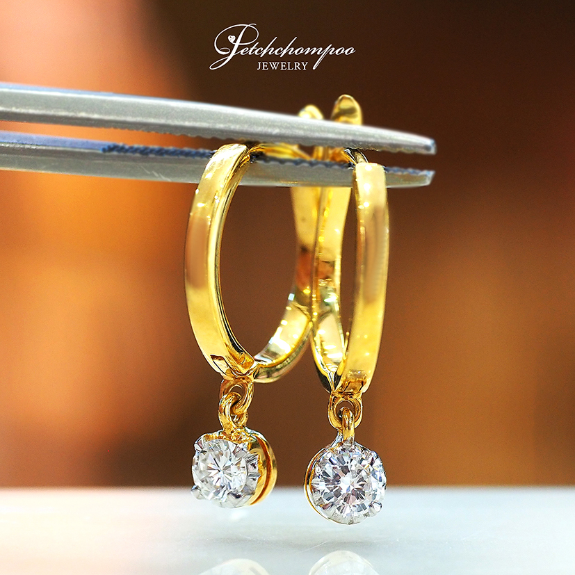 [28483] Diamond hoop earrings  29,000 