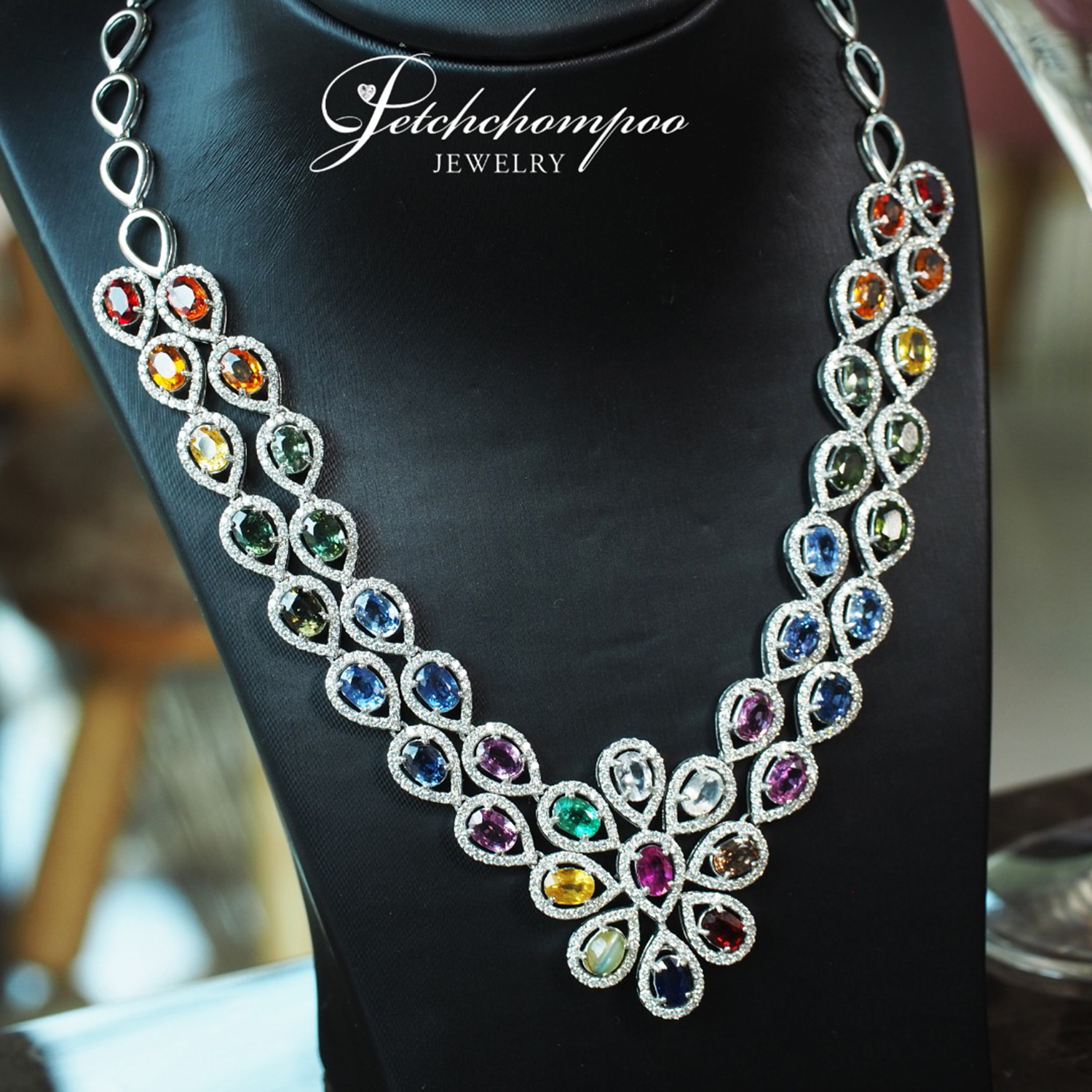 [024497] NoppaKaow Gems with diamond Necklaces Discount 499,000