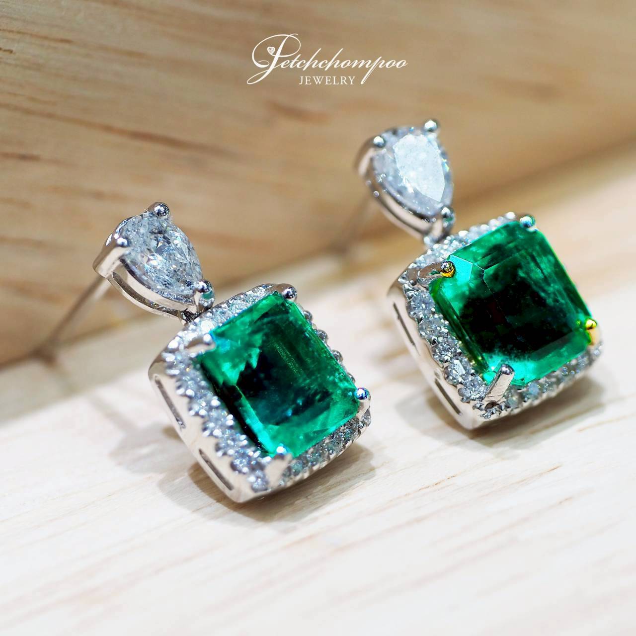 [30755] Emerald Royale Drop Colombian emerald total 3.73 carats earrings  89,000 