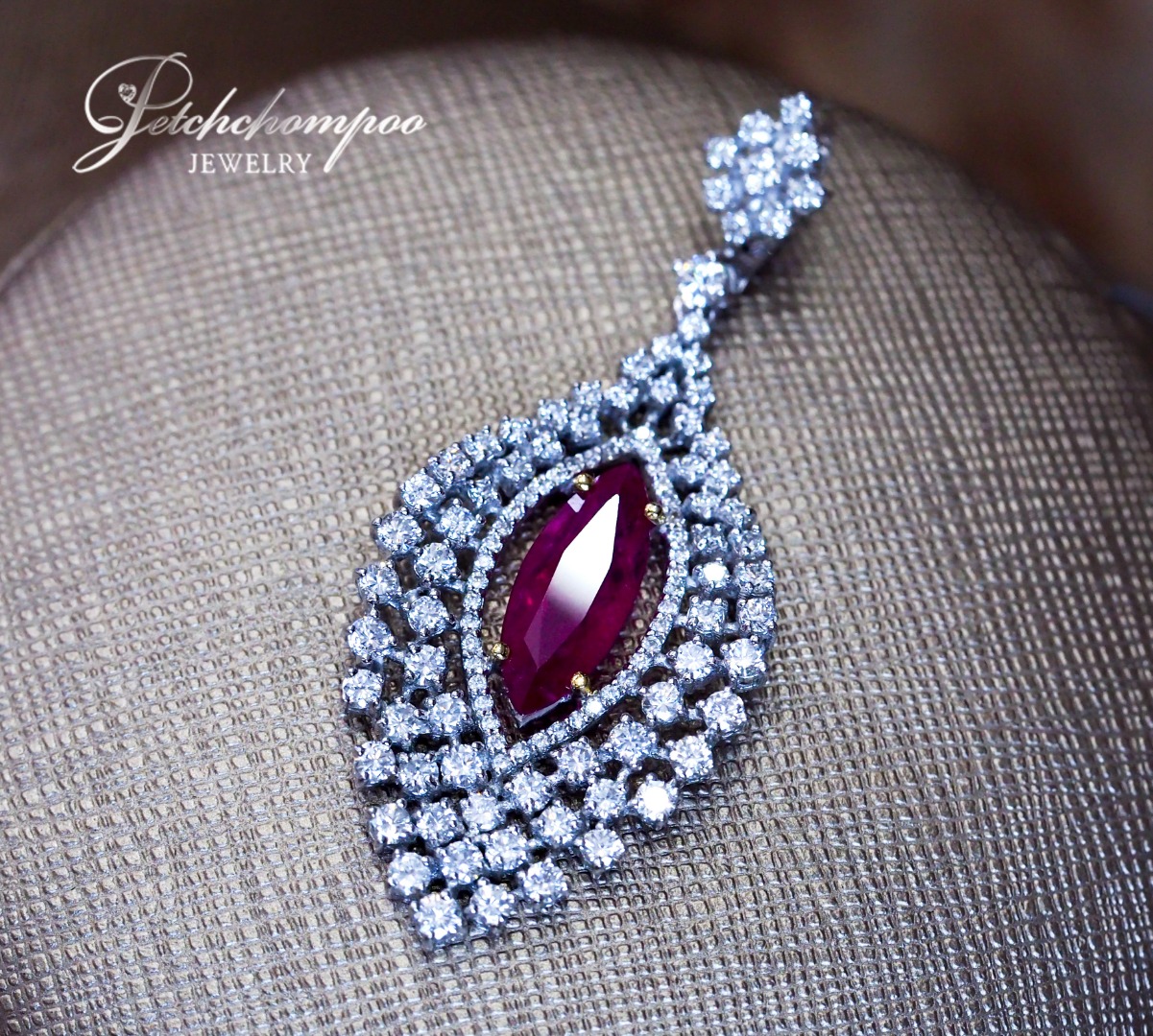 [022185] Ruby pendant wiht diamond  99,000 