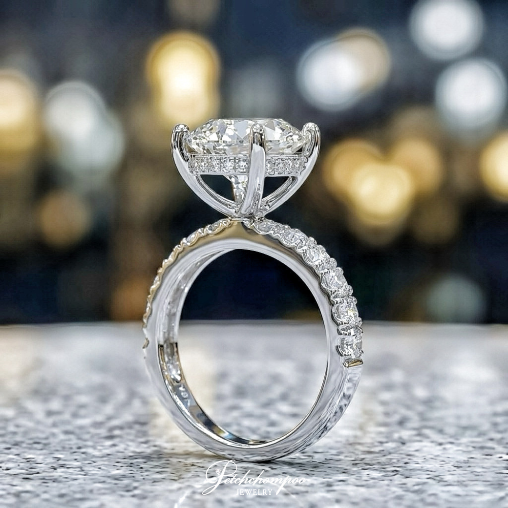 [29828] แหวนเพชร Crown Radiant Solitaire เม็ดกลาง 3.18 กะรัต | J | VVS1 | 3EX HRD ลดราคาเหลือ 899,000