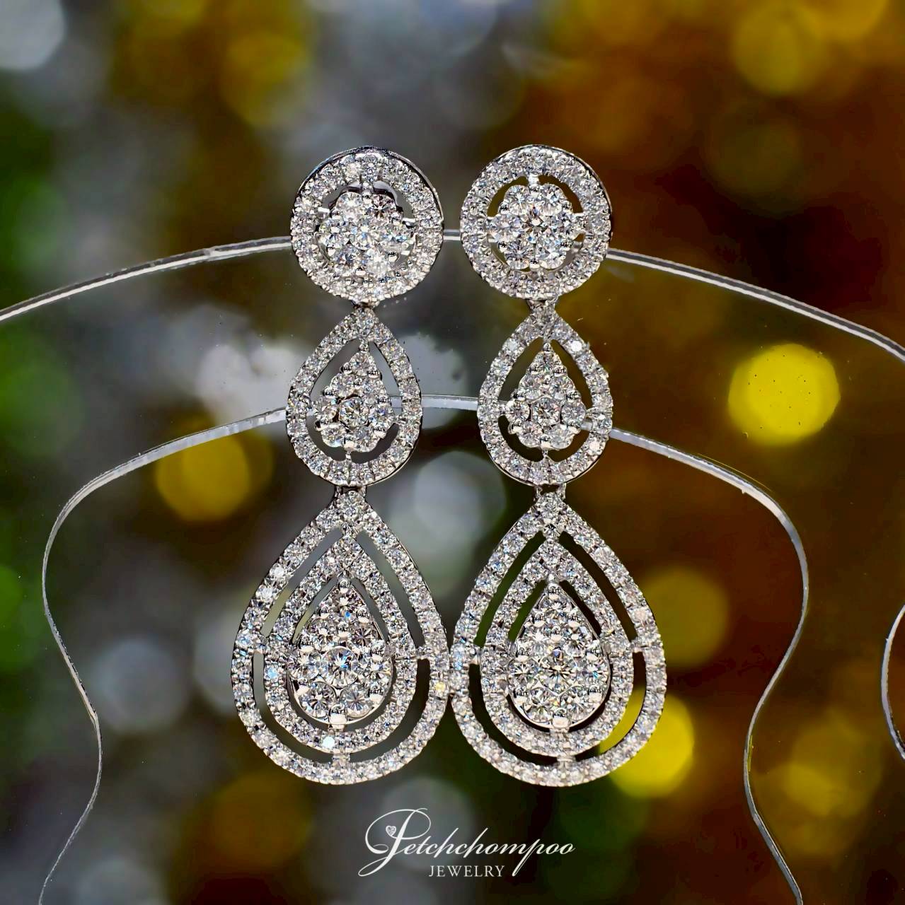 [30489] Celestial Dewdrop Radiance™ Triple-Tier Diamond Earrings  159,000 