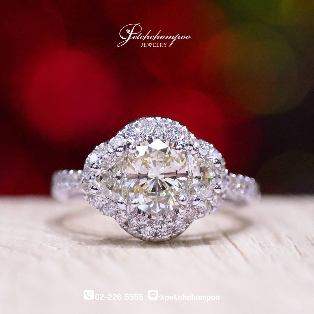 [28949] Celeste Radiance™ – 1.16 Carat Oval Diamond Halo Ring Discount 139,000