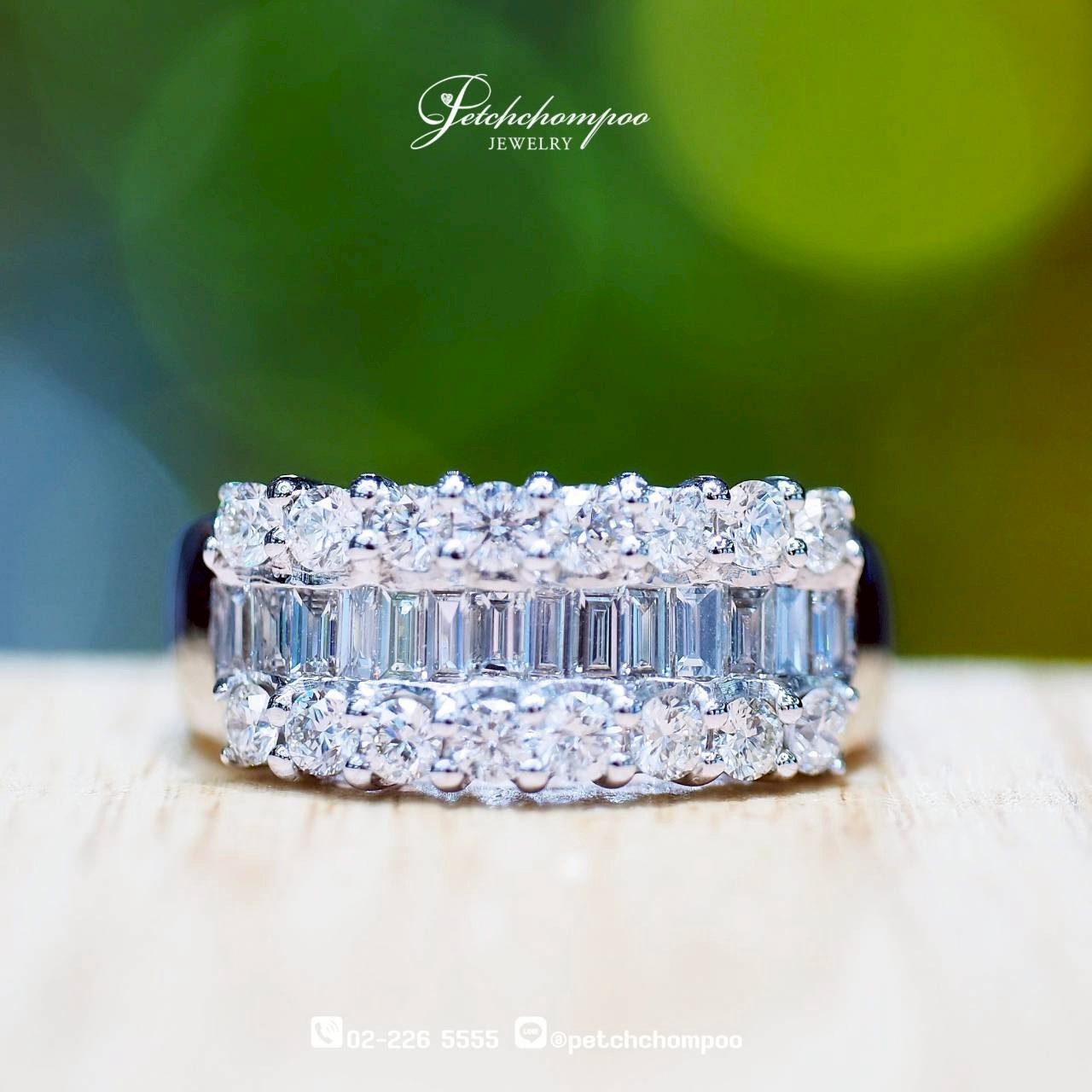 [30175] Aurora Cascade™ — Emerald & Brilliant Triple-Layer Diamond Ring  69,000 
