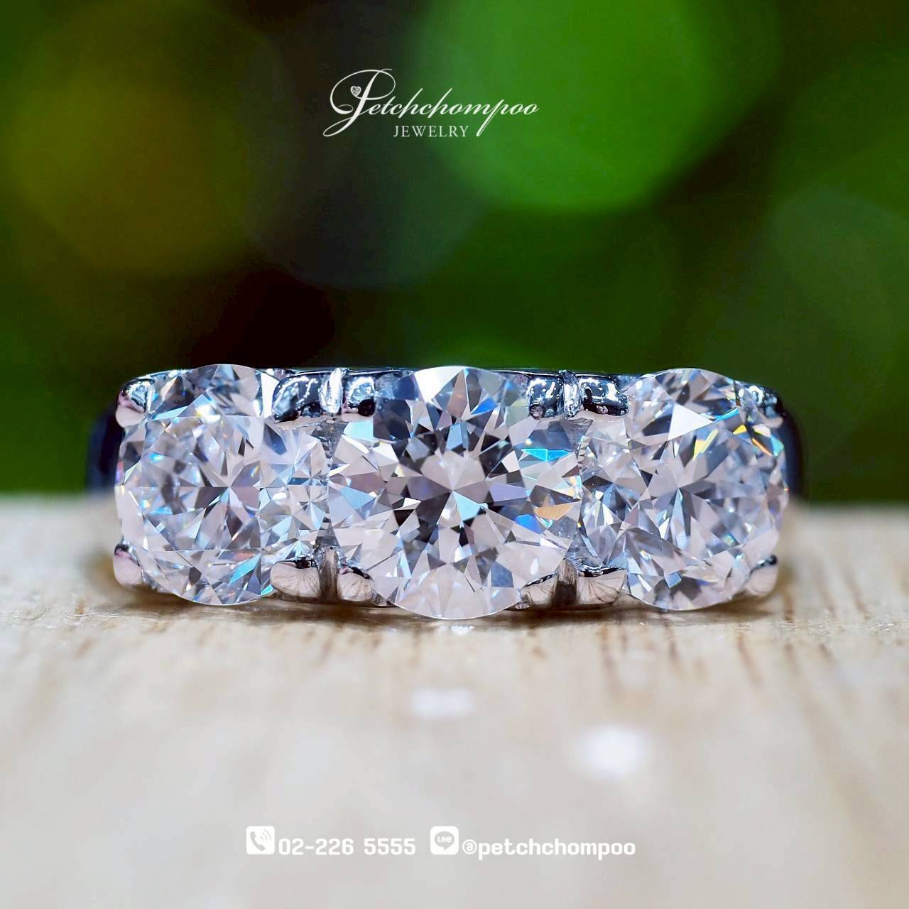 [30362] แหวนเพชรแถว  Eternal Trinity™ เม็ดละ 1 กะรัต | D VS1 GIA ลดราคาเหลือ 639,000