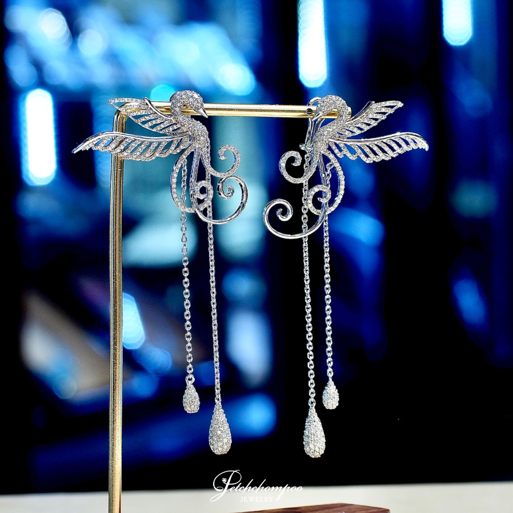 [30128] Phoenix Whisper™ ต่างหูเพชรดีไซน์นกฟีนิกซ์ ห้อยระย้า 4.19 กะรัต  229,000 