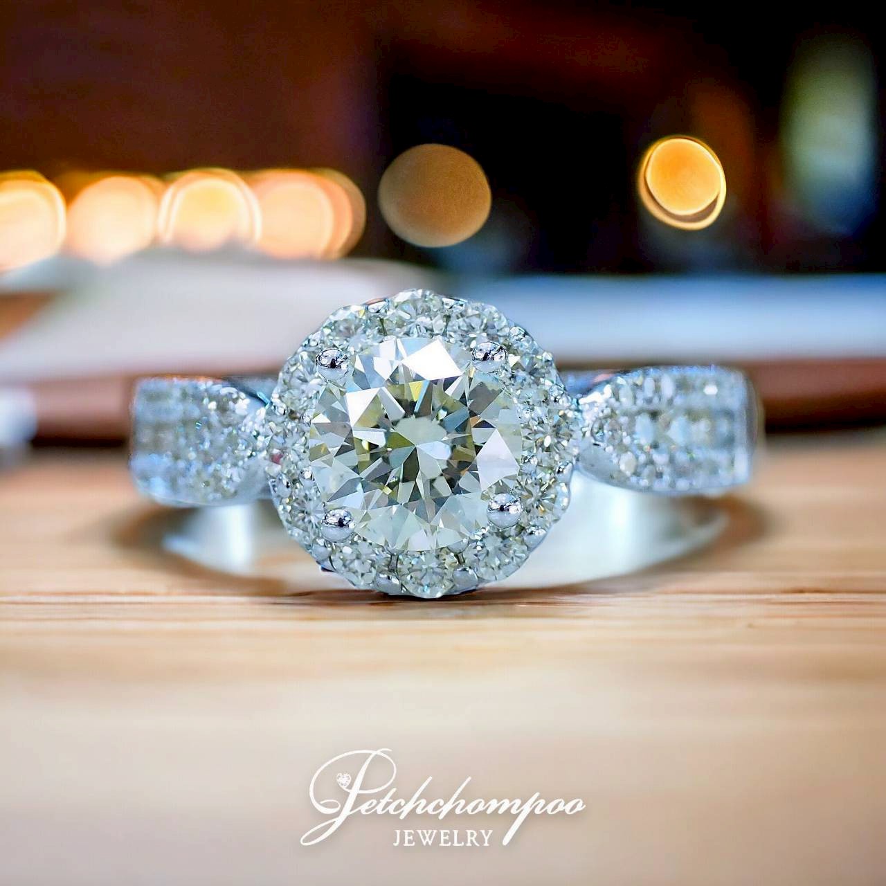 [28656] Halo Enchant™ Diamond Ring – 1.00 Carats Discount 129,000
