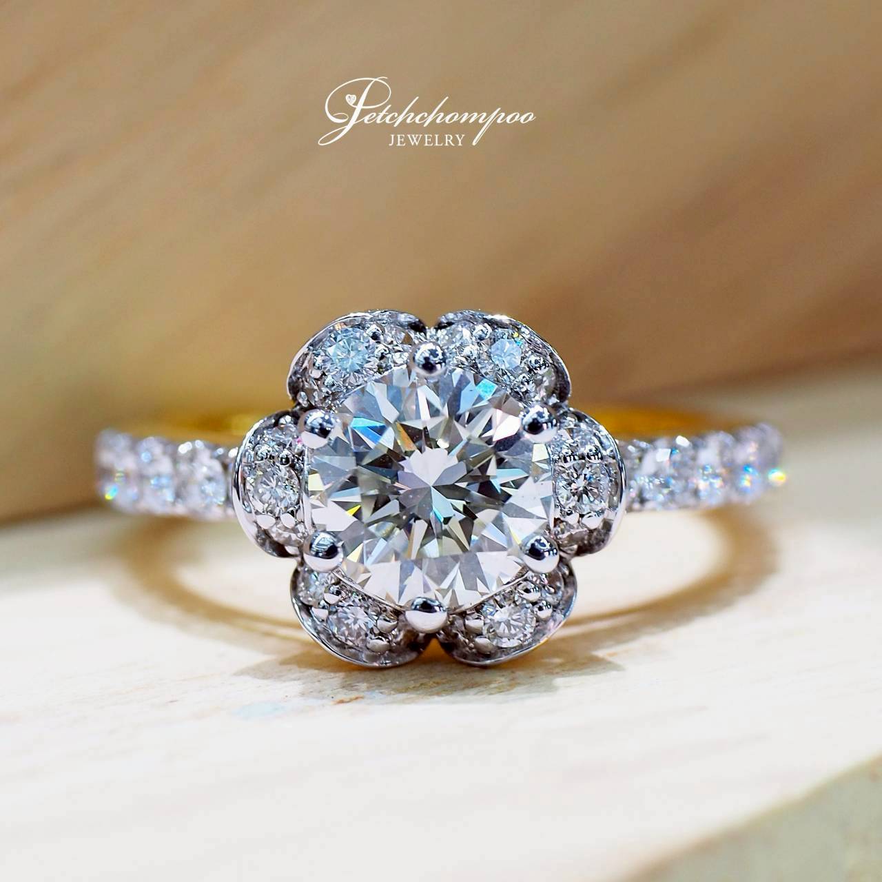 [025040] Blooming Grace 1.19 carat Floral Halo Diamond Ring (L / VS1/ HRD ) Discount 89,000
