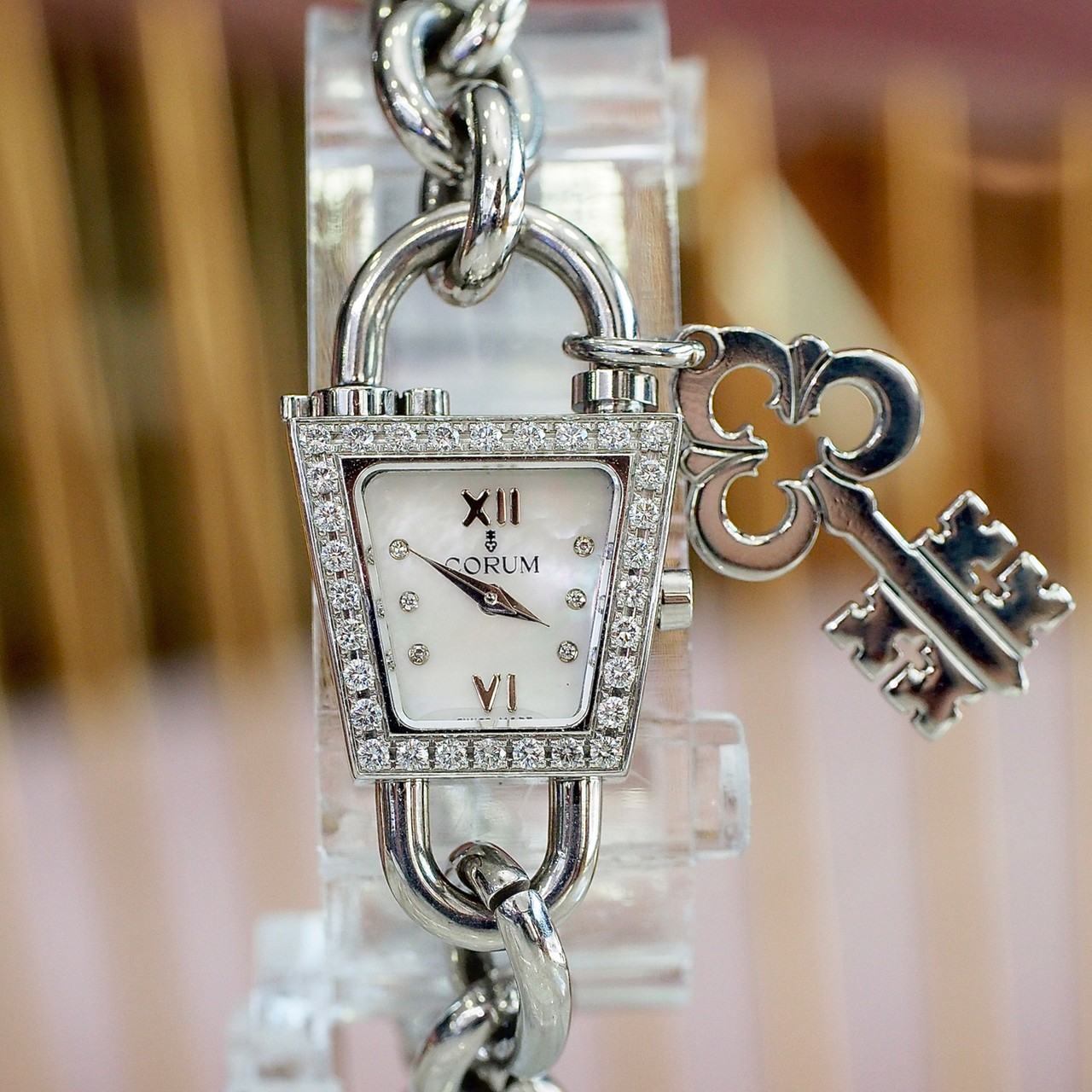 [26567] นาฬิกา Corum Trapez lady lock&key มุกล้อมเพชร  59,000 