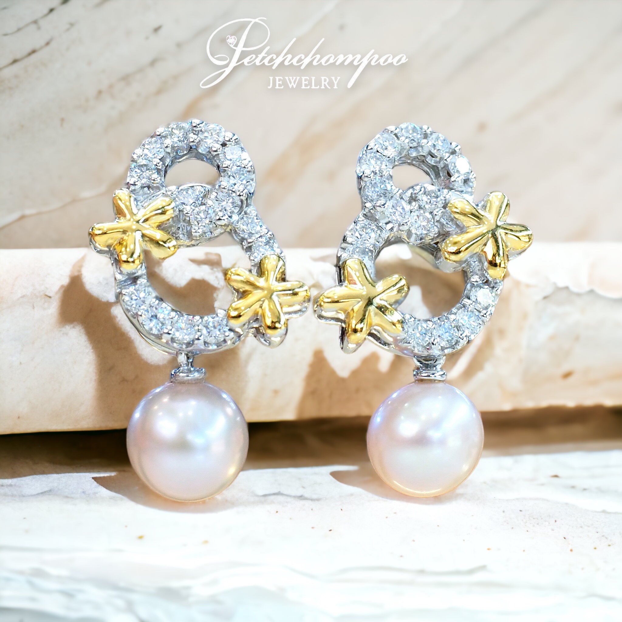 [28215] Pearl and diamond earrings  49,000 