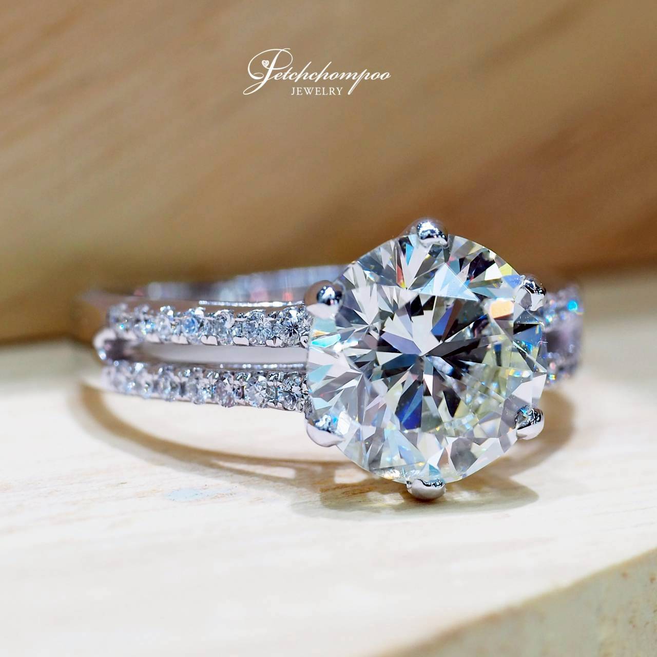 [30687] แหวนเพชร Celestial Grandeur 3.32 กะรัต เม็ดเด่นสง่างามเหนือกาลเวลา (L / SI2 / IGI ) ลดราคาเหลือ 399,000