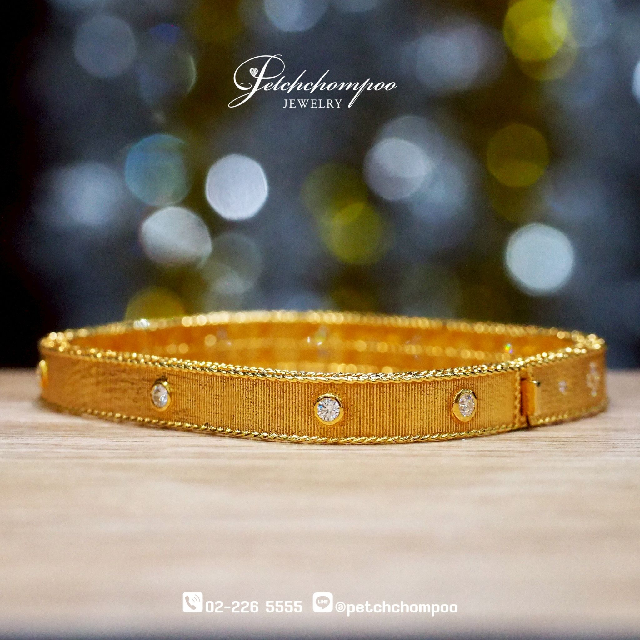 [021876] “Aurora Gleam™” – 18K Yellow Gold Diamond Bangle with 1.21 Carats  119,000 