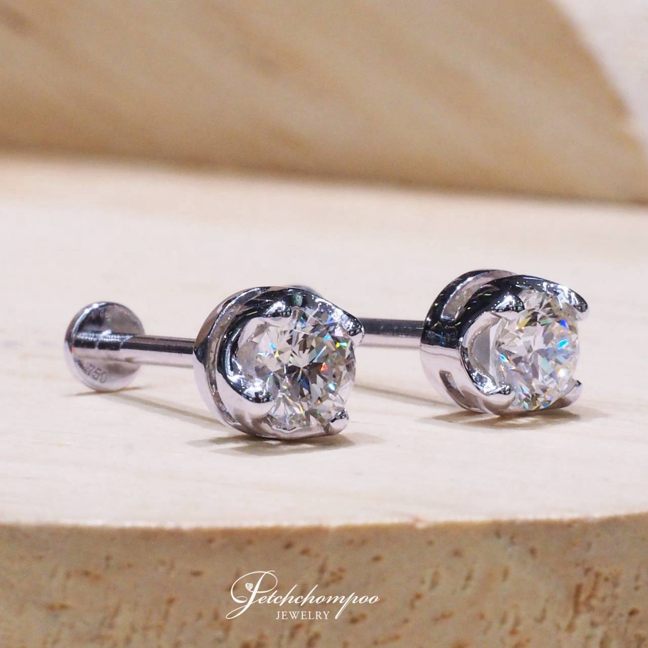 [30977] Sleep Comfort Diamond Screw Stud Earrings  39,000 