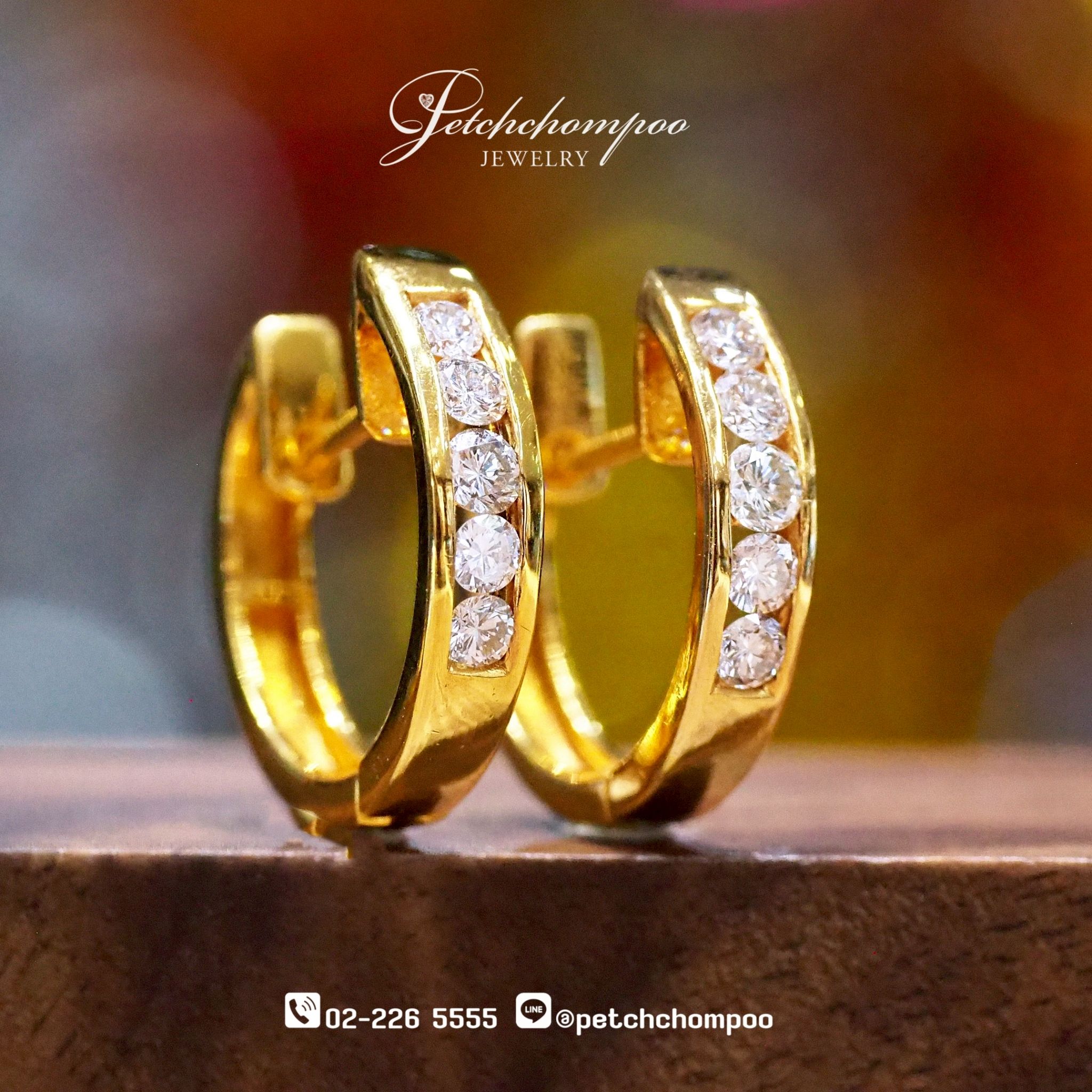 [28499] Diamond hoop earrings 0.50 carat  29,000 