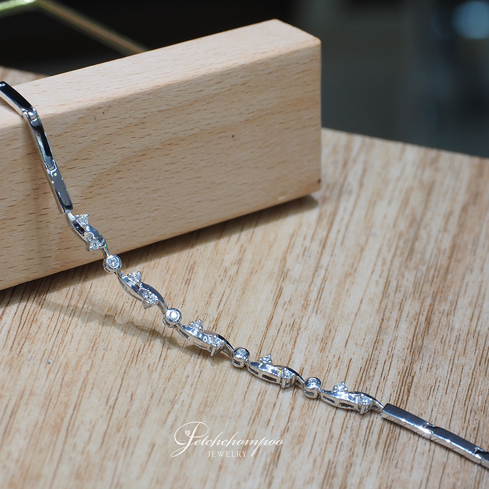 [30922] 0.25 carat diamond bracelet  59,000 
