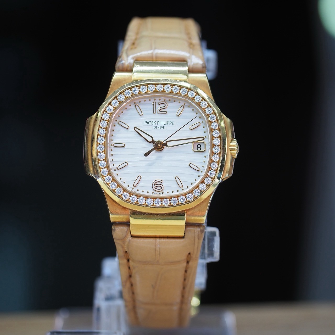 [30620] Patek Philippe Nautilus 7010R  859,000 