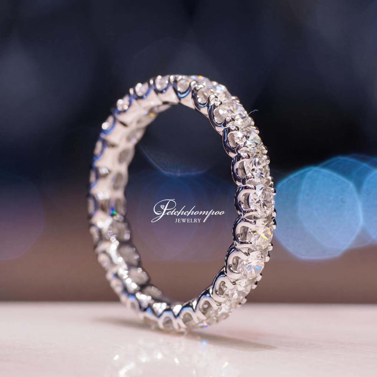 [31119] แหวนเพชรรอบวง Eternity Ring รวม 1.88 กะรัต  89,000 