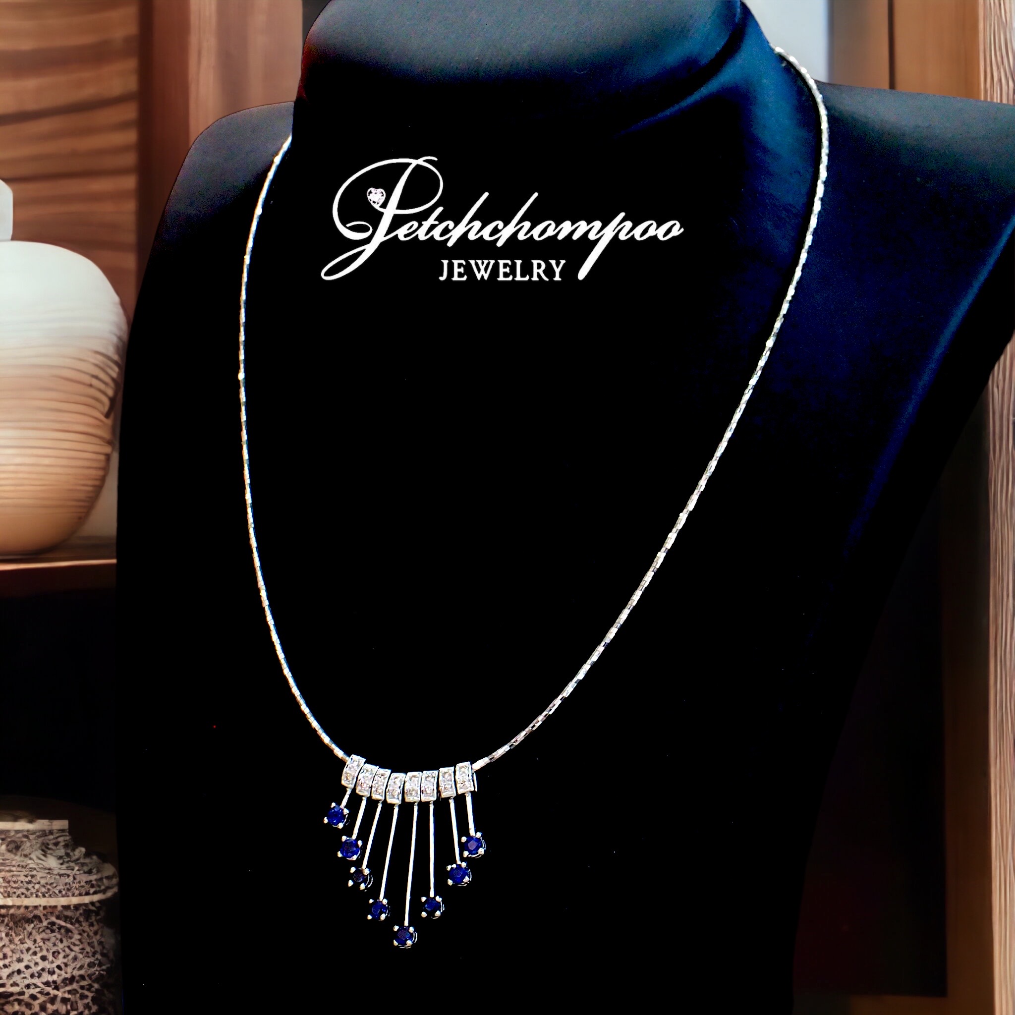 [27800] diamond necklace, sapphire pendant set with diamonds  49,000 