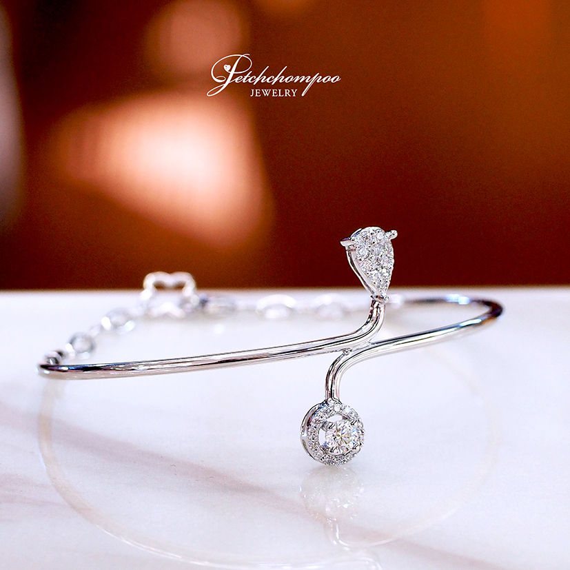 [023934] Diamond BANGLE  49,000 