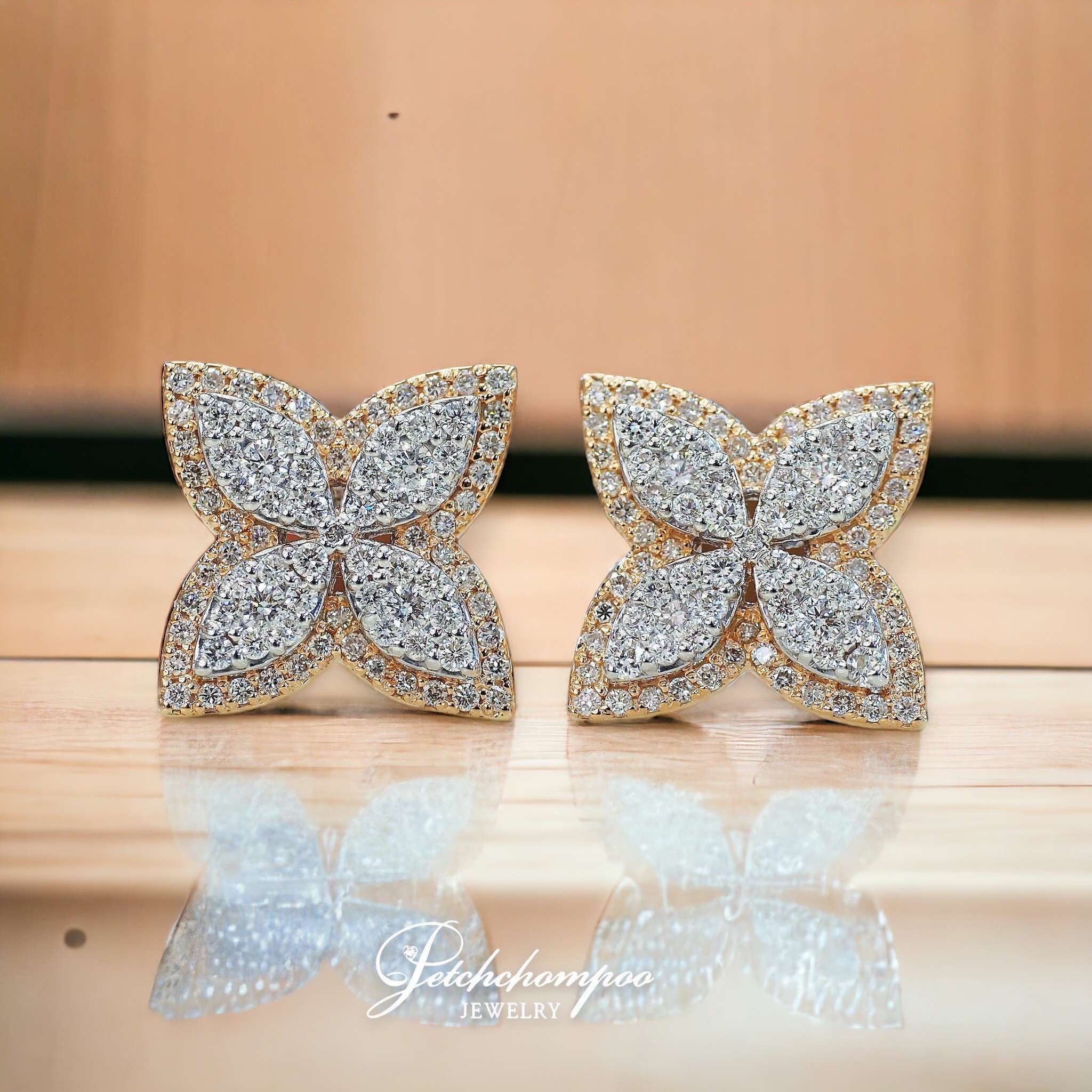 [28793] Flower diamond  earring  69,000 