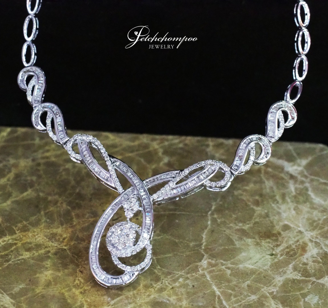 [025033] Diamond Necklace  89,000 
