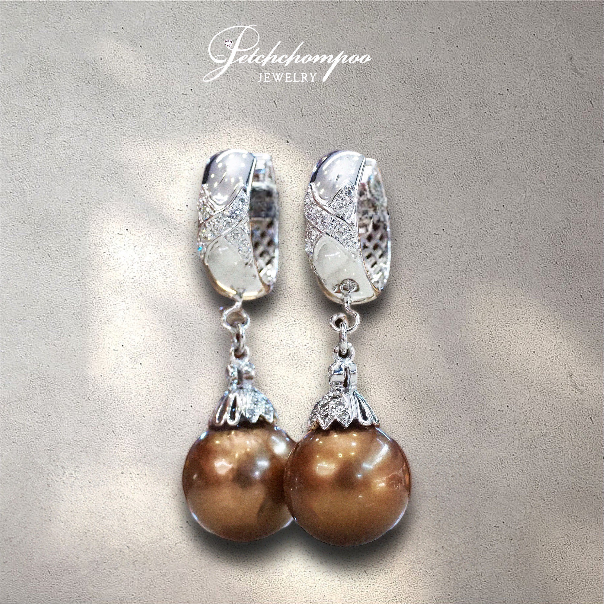 [29546] Chocolate south sea pearl with diamond earring  69,000 