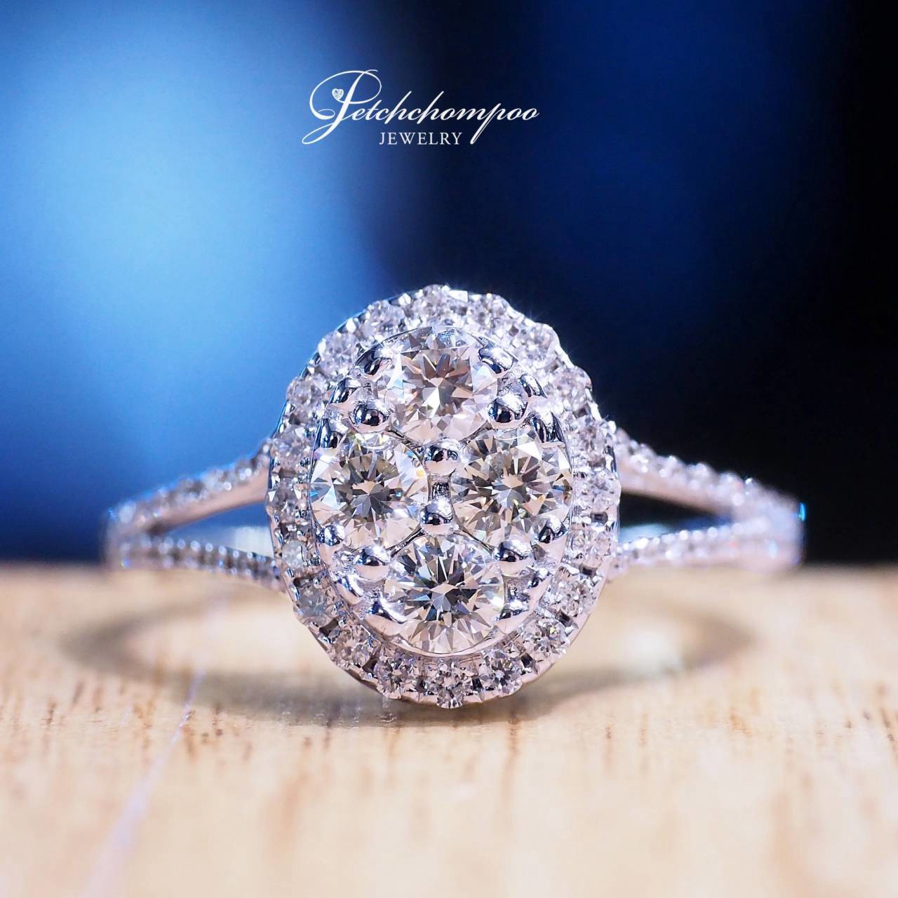 [31052] Armonia Lucente Oval Illusion Diamond Halo Ring  39,000 