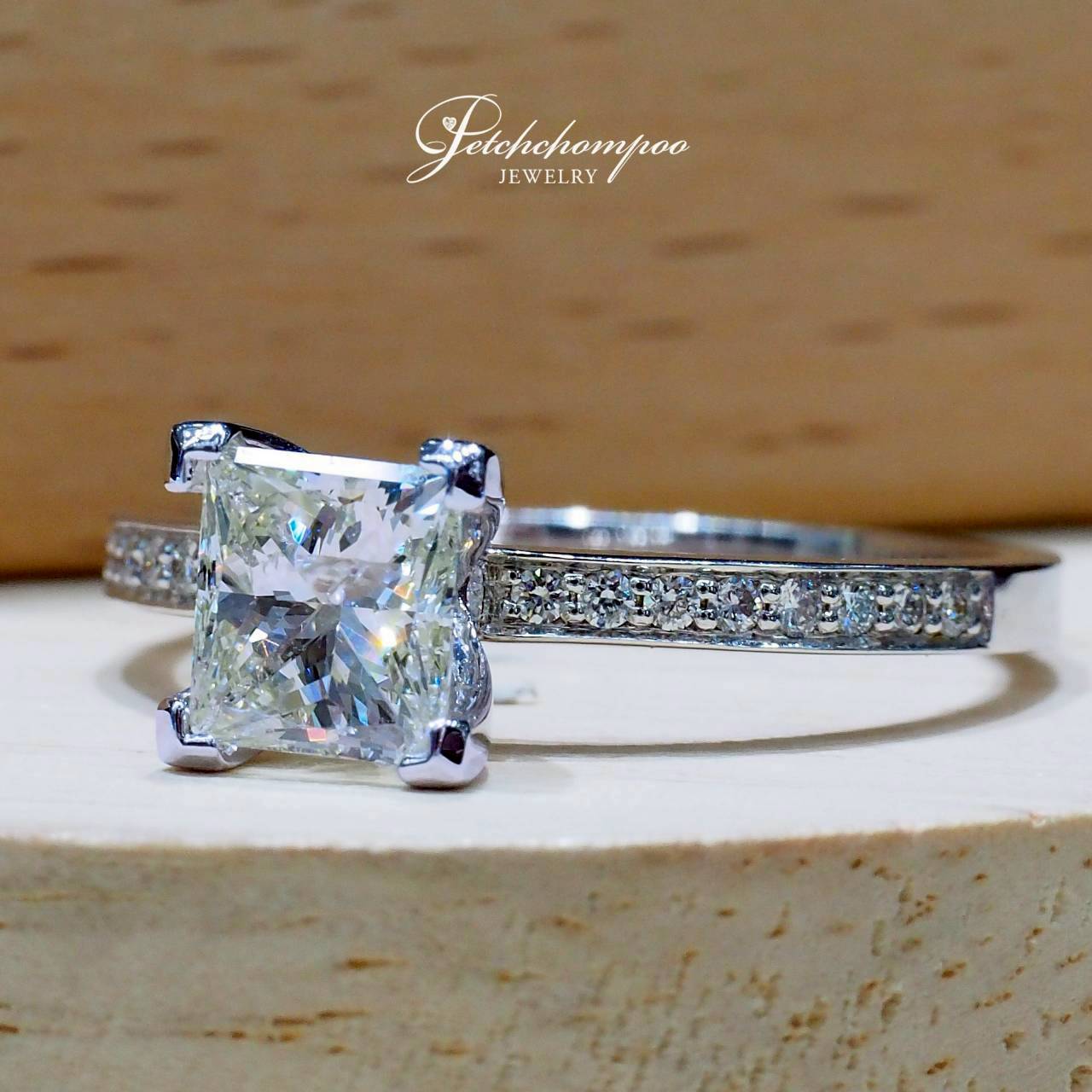 [30790] แหวนเพชร Princess Cut Radiant Crown Princess 1.07 กะรัต ลดราคาเหลือ 49,000