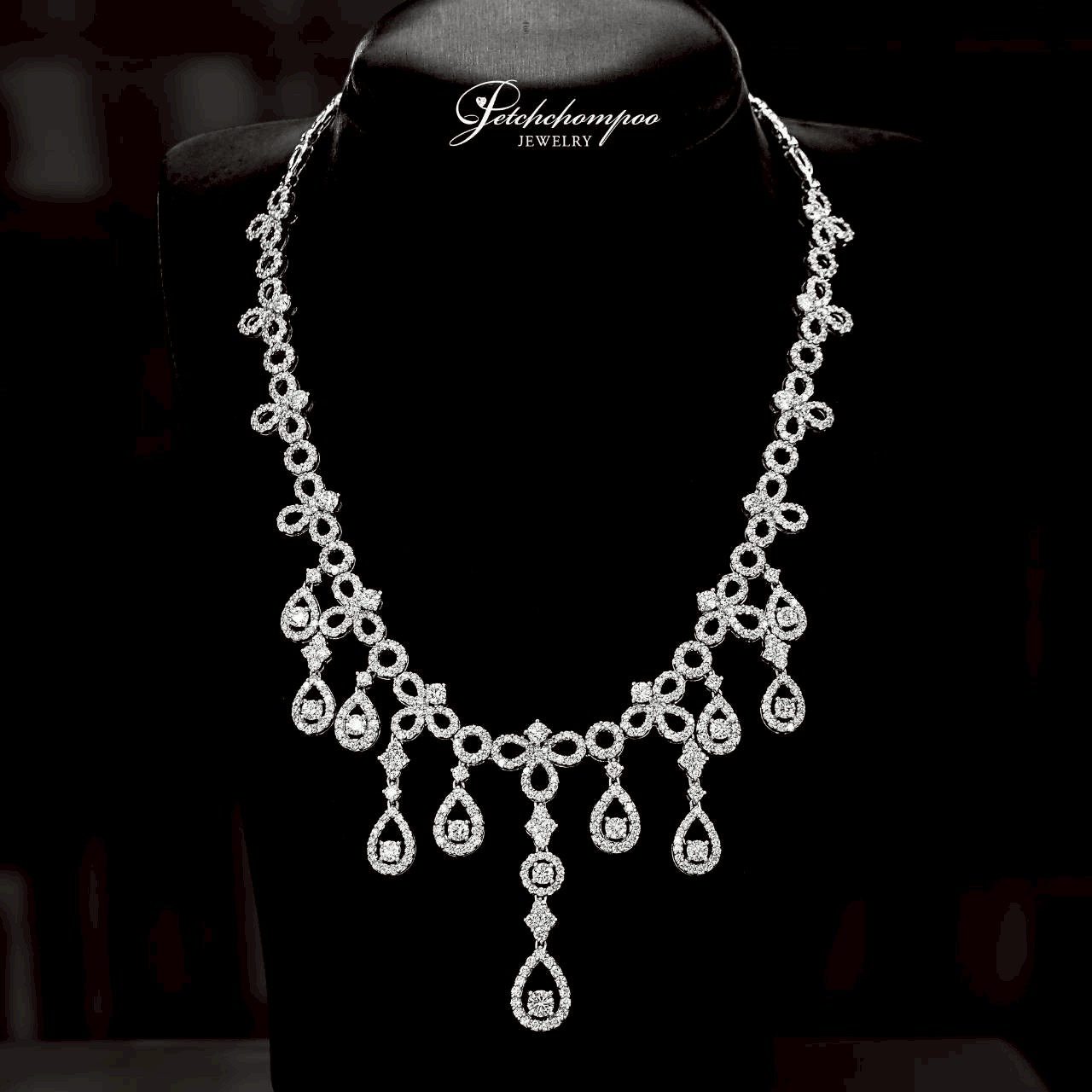 [28781] Celeste Cascade – 15.47 ct Diamond Drop Necklace in 18K White Gold  599,000 