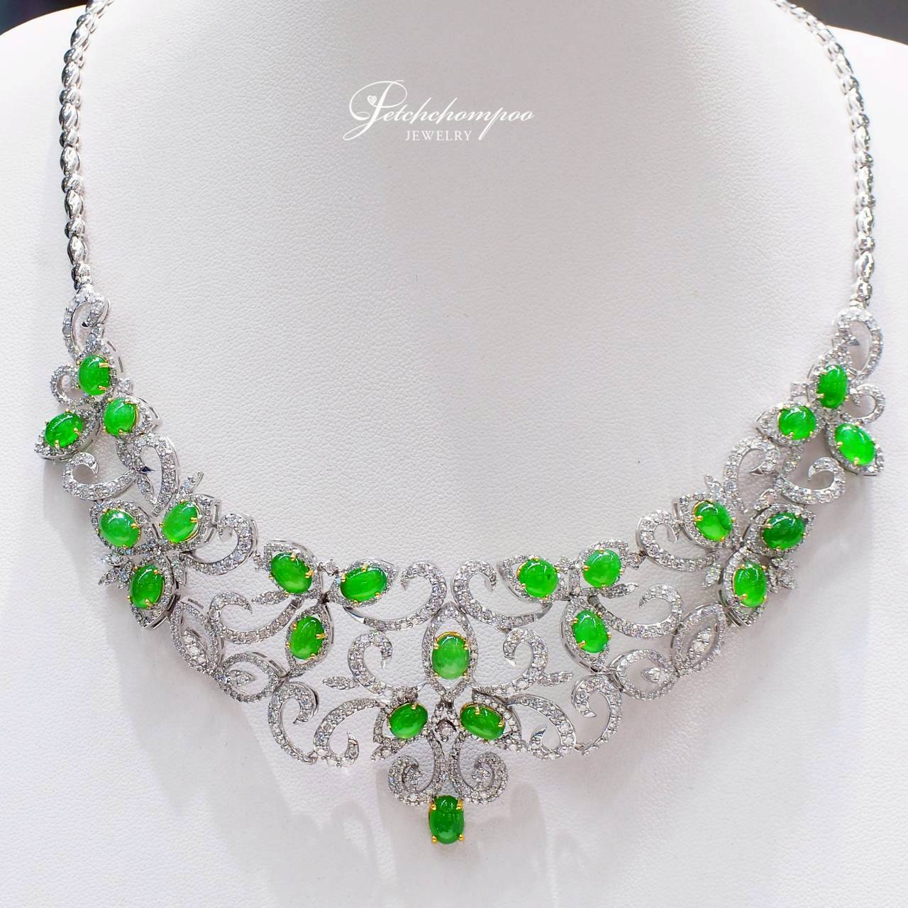 [30814] Burmese Jade Necklace, Imperial Jade Majesty, 59.16 carats | GFCO  499,000 