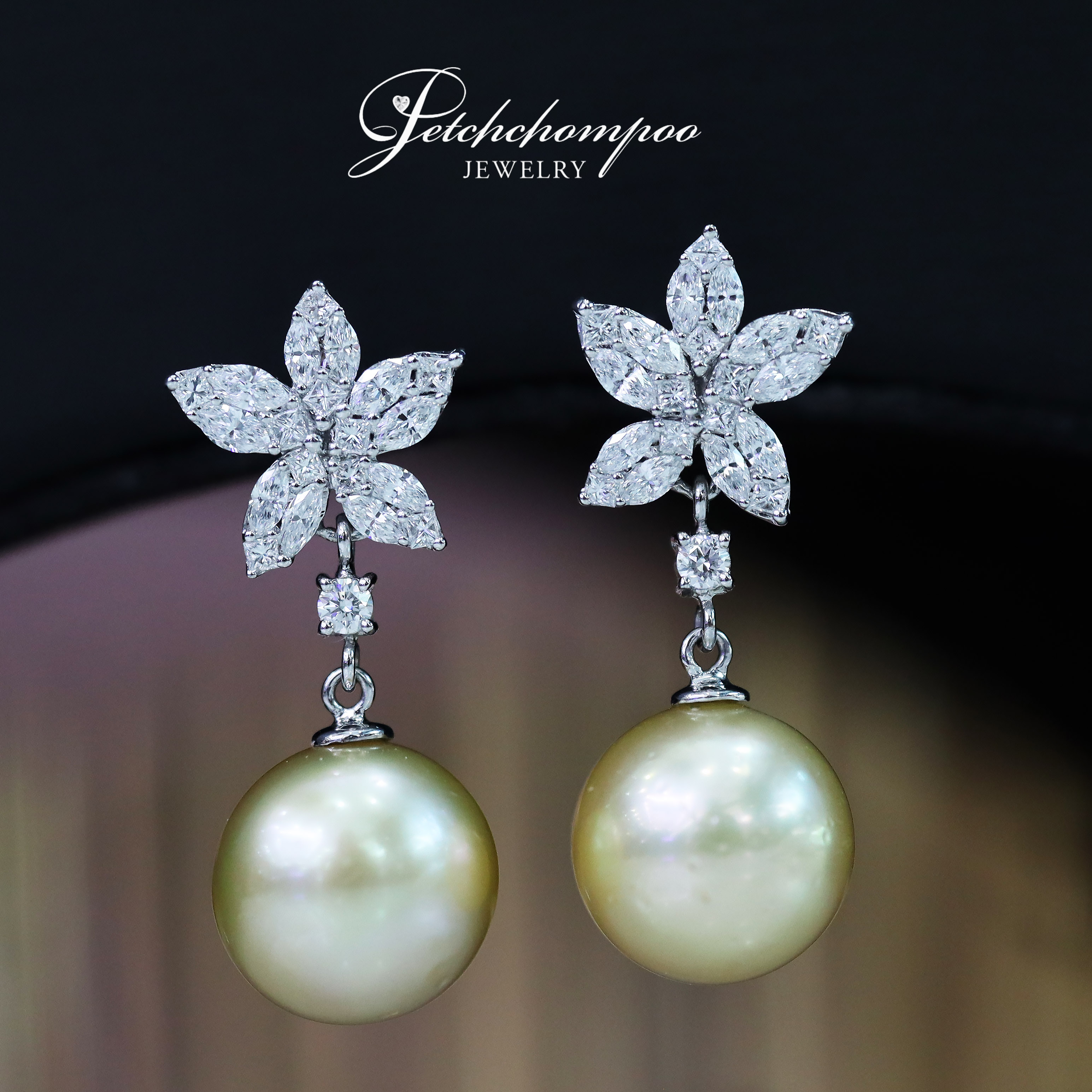 [26235] Golden Southsea Pearl with Diamond Earring  69,000 