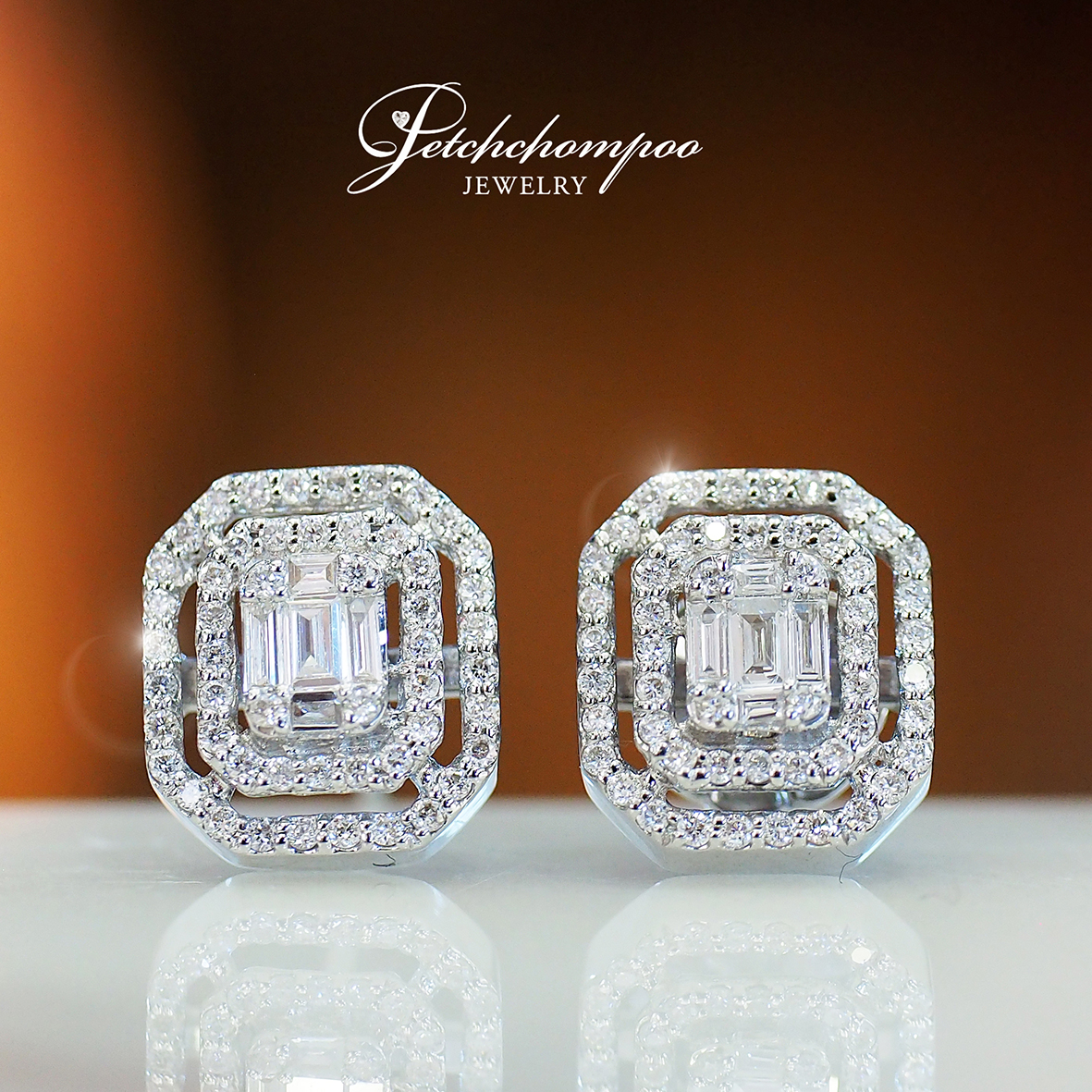 [27372] emerald cut diamond earrings  39,000 