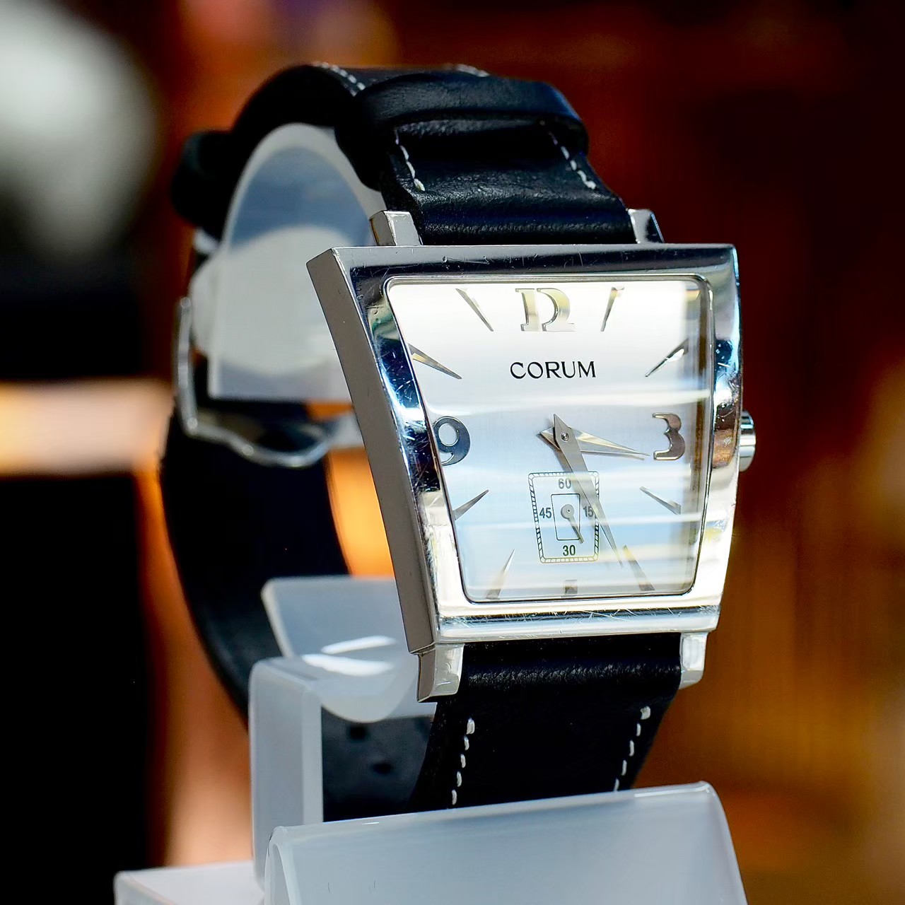 [28192] Corum trapeze king size 44mm  22,000 