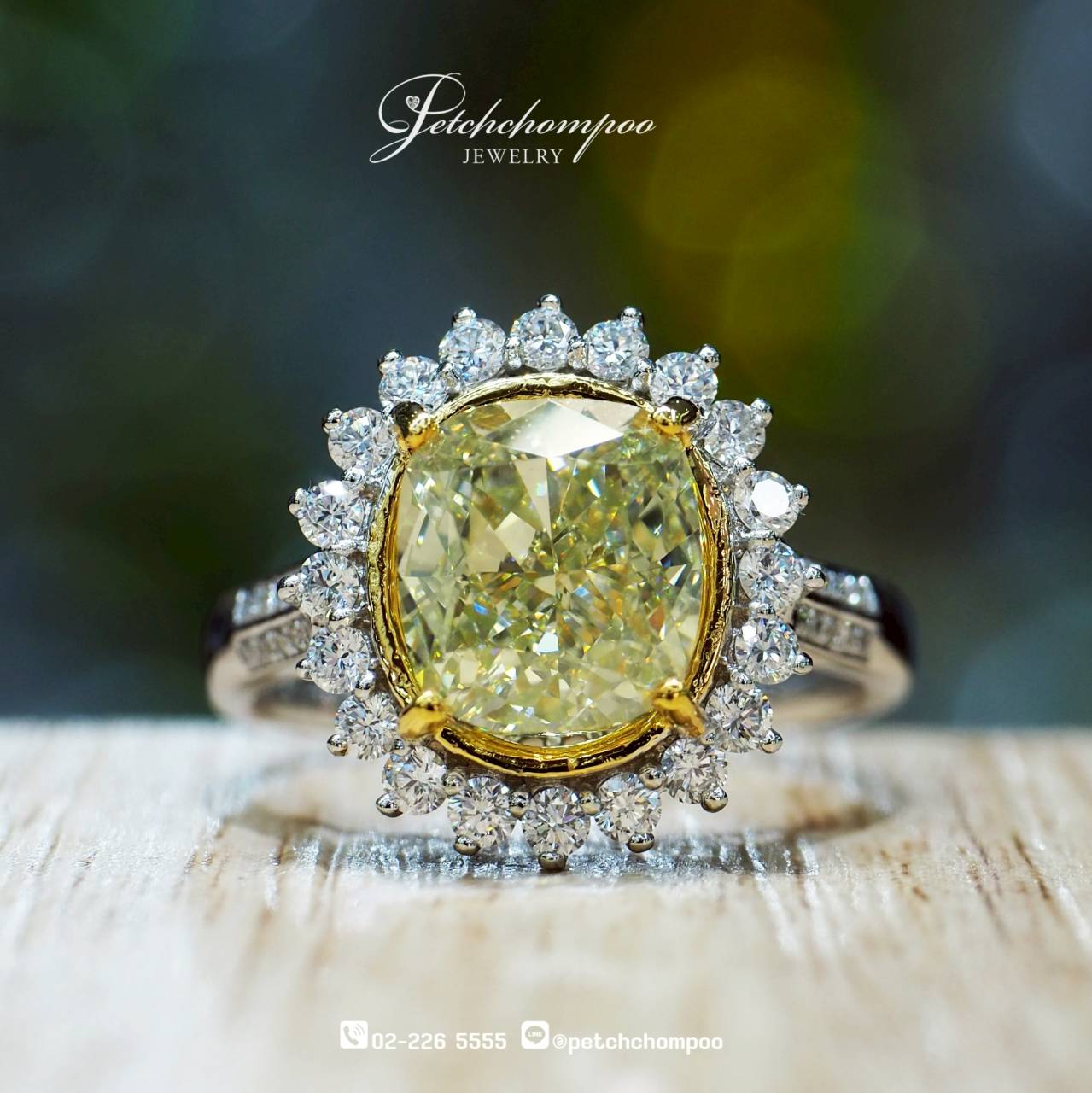 [30166] แหวน “Golden Aura”™ เพชรแฟนซีสีเหลือง ทรงคุชชั่น 3.86 กะรัต ล้อมเพชร | GIA ลดราคาเหลือ 459,000