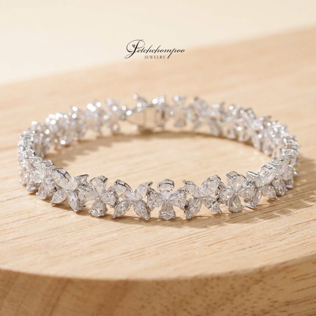 [26326] Floral Symphony Diamond Bracelet • Grace in Every Curve (9.45 Carats)  399,000 