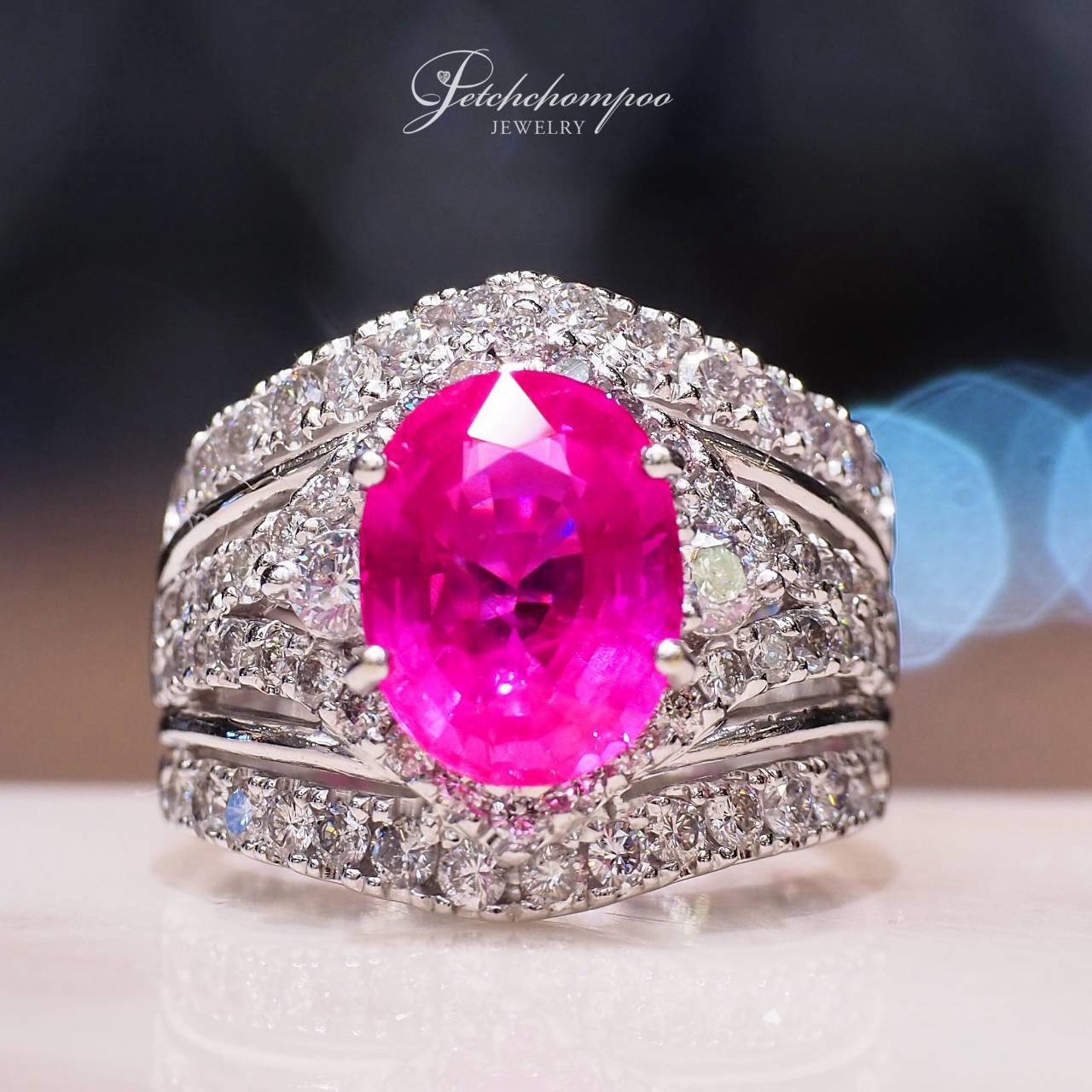 [31148] แหวนทับทิมโมซัมบิก Pink Orchid Majesty 4.11 กะรัต ดีไซน์หน้ากว้างฝังเพชร | GFCO  399,000 