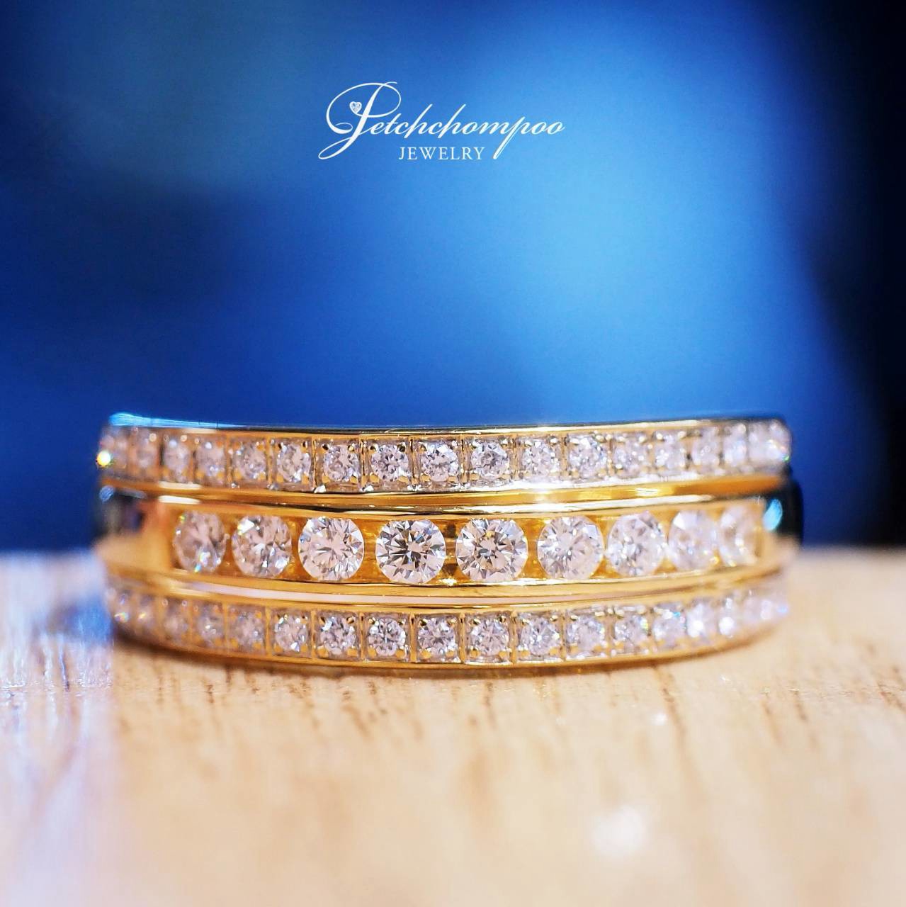 [31061] แหวนเพชร Pure Crown Triple Radiance ดีไซน์ 3 แถวหน้ากว้างสุดหรูหรา  39,000 