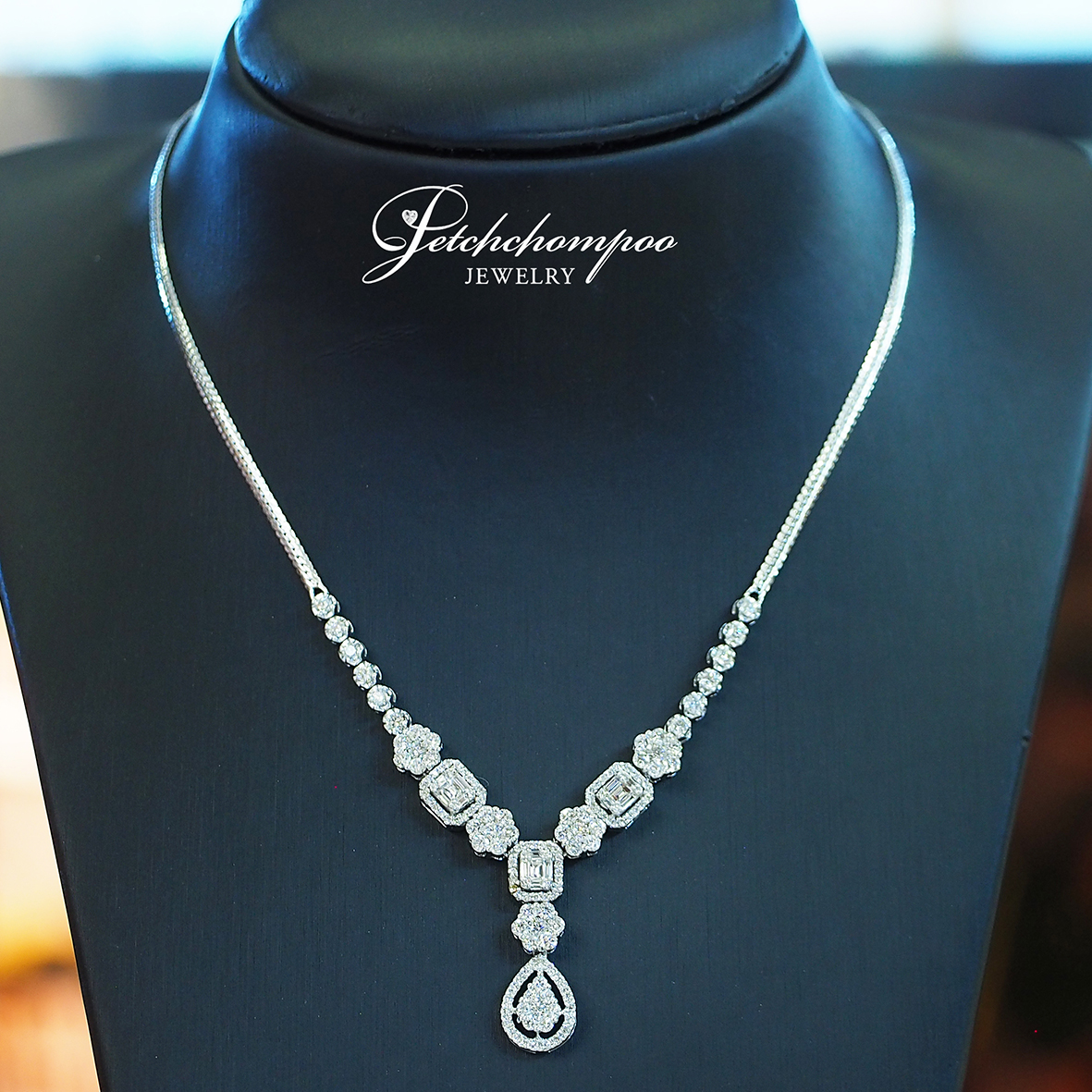 [27409] 2.52 carat diamond necklace  129,000 