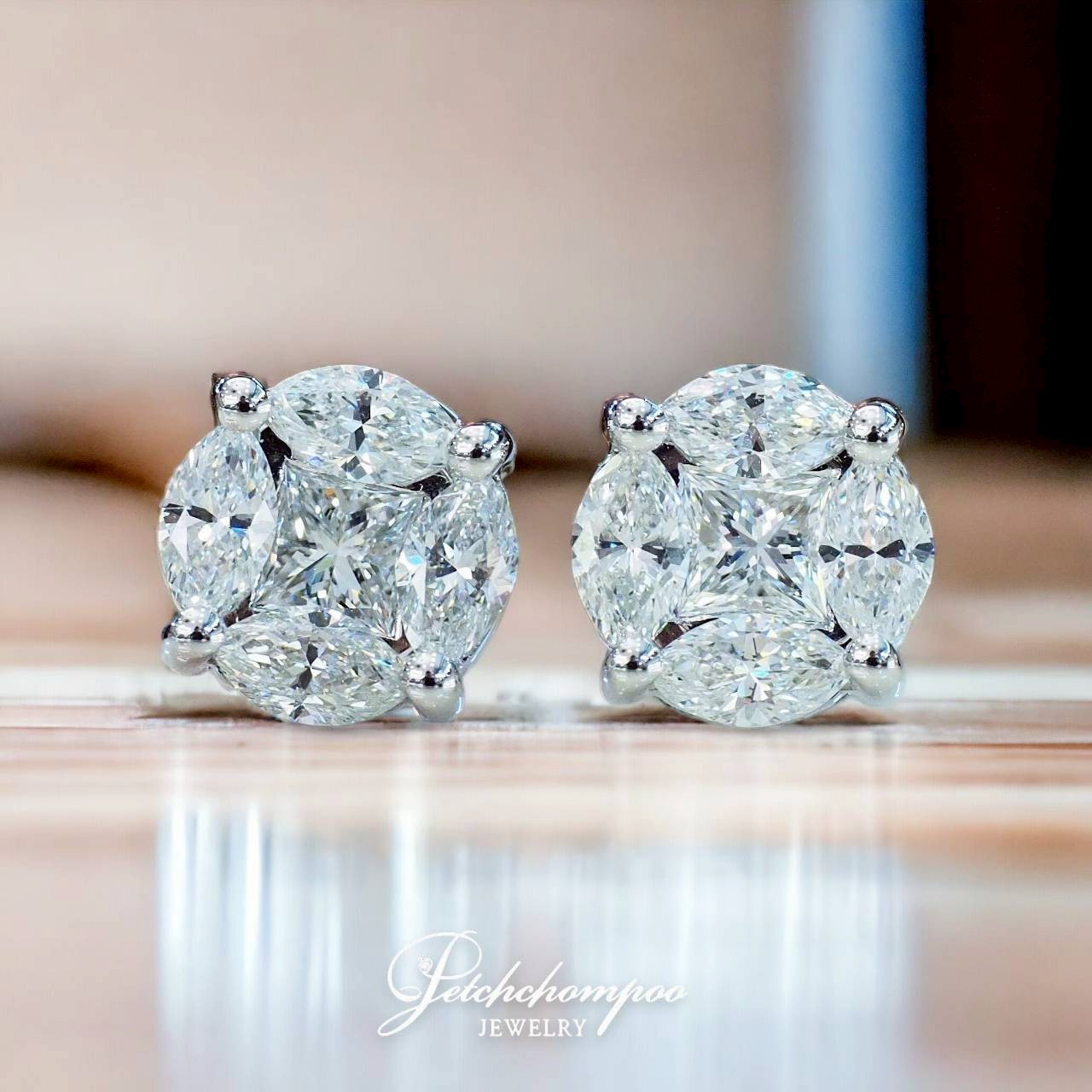[28754] Diamond chandelier earrings  129,000 