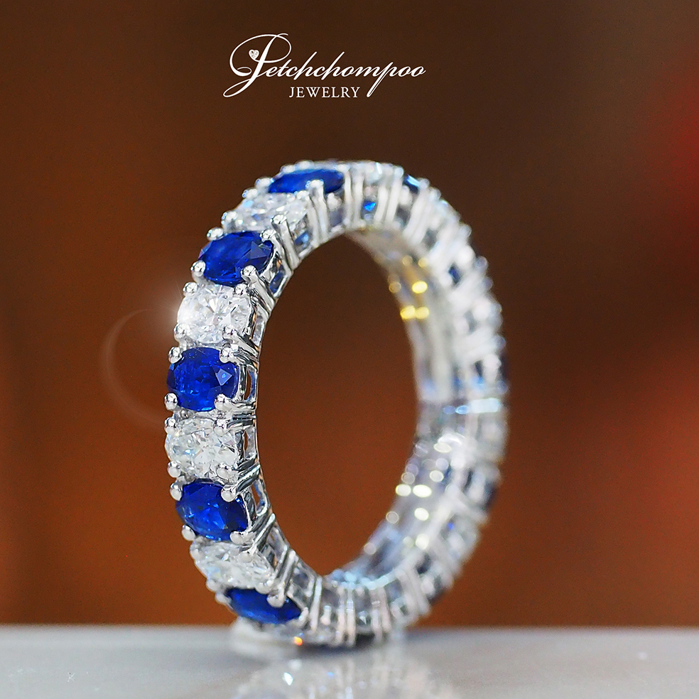 [27469] Oval Cut diamond ring with sapphire  119,000 