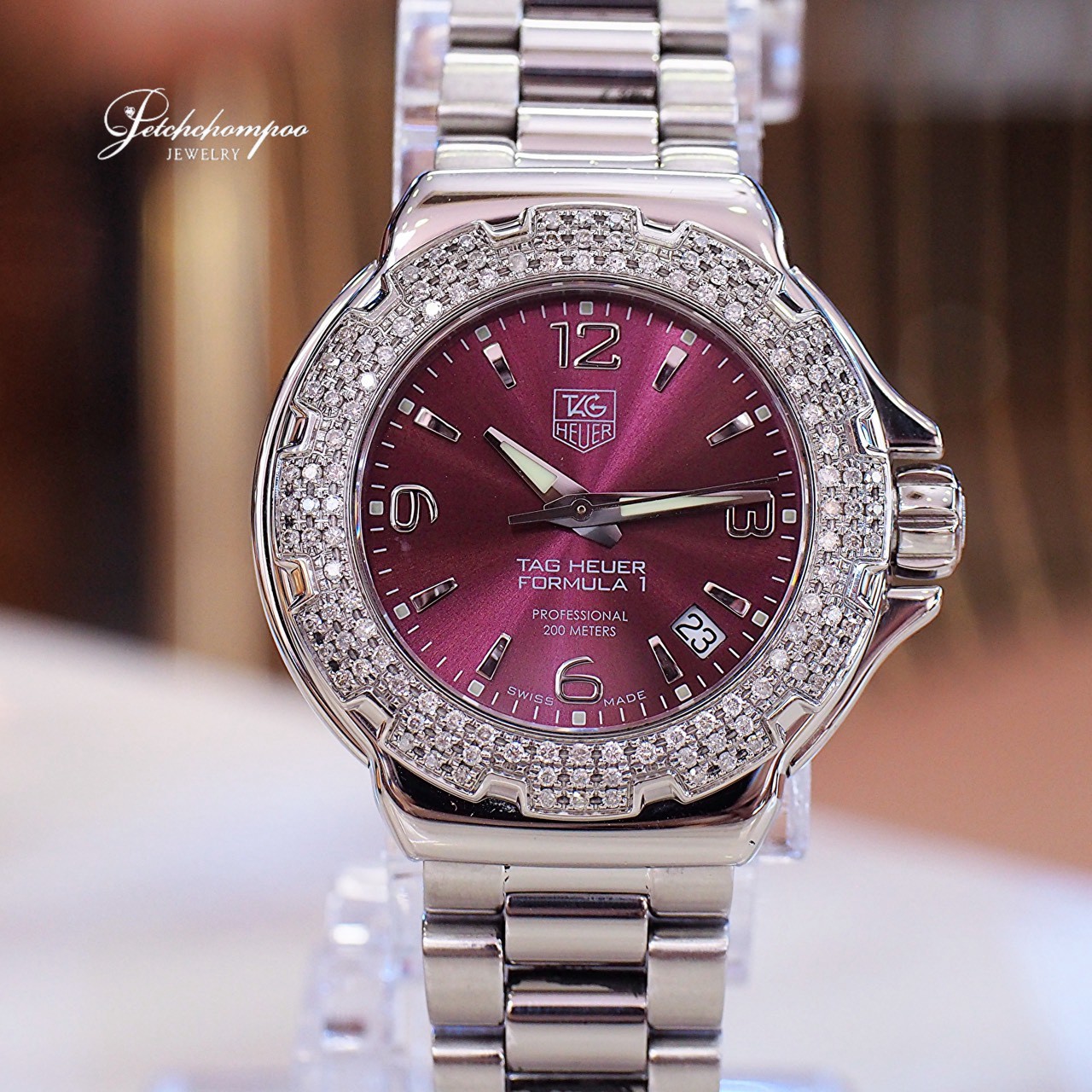 [31081] TAG Heuer Formula 1 31mm – Special Purple Dial with Original Factory Diamond Bezel  49,000 