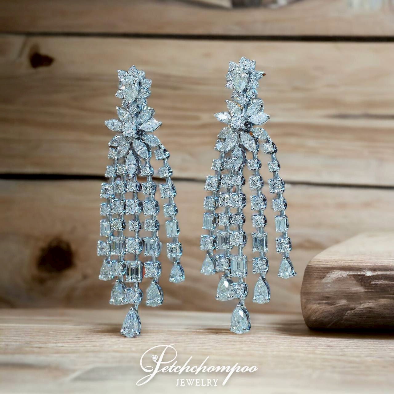 [28771] 9.26 carat diamond earring  399,000 